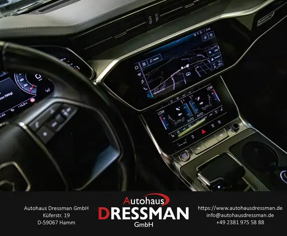 Audi A6 view 12