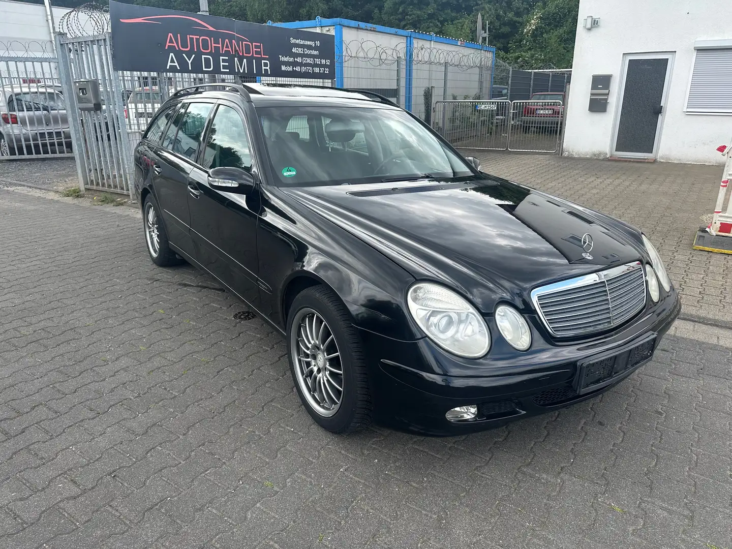 Mercedes-Benz E 200 E 200 T Kompressor Schwarz - 1