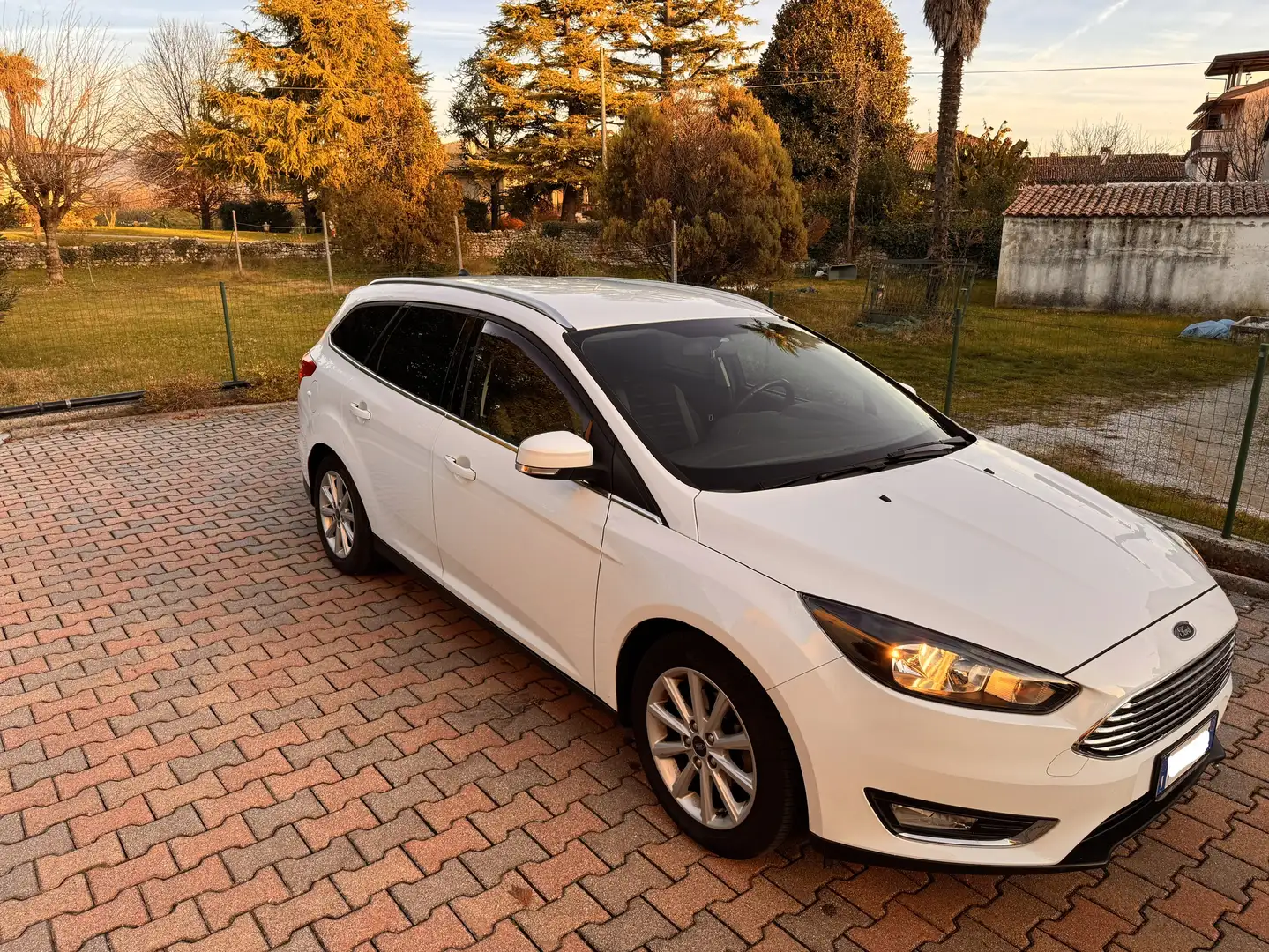 Ford Focus Focus IV 2015 SW SW 1.6 Titanium Gpl 120cv my17 Blanco - 1