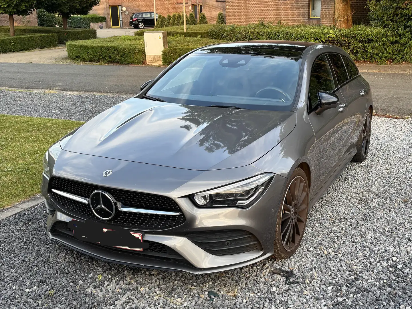 Mercedes-Benz CLA 200 CLA 200 Shooting Brake 7G-DCT AMG Line Grijs - 2