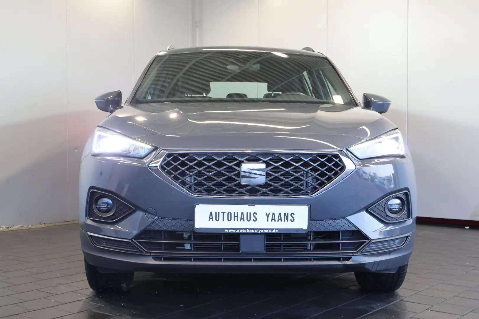 SEAT Tarraco 2.0 TDI Style AID+LANE+NAVI+LED+PDC+ALU Grau - 2