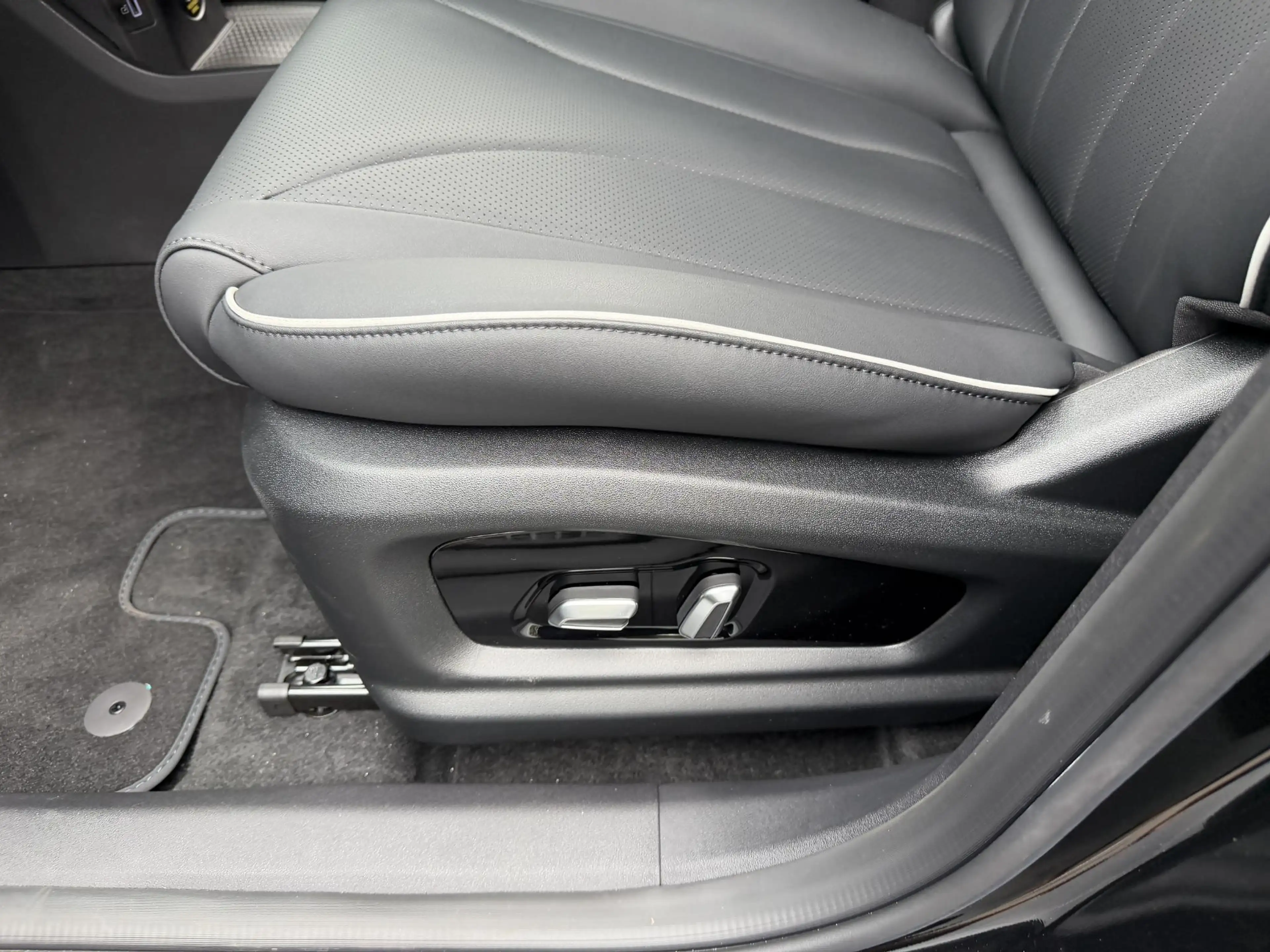 Omoda 5 EV Premium 61 kWh | DEMO — photo 25