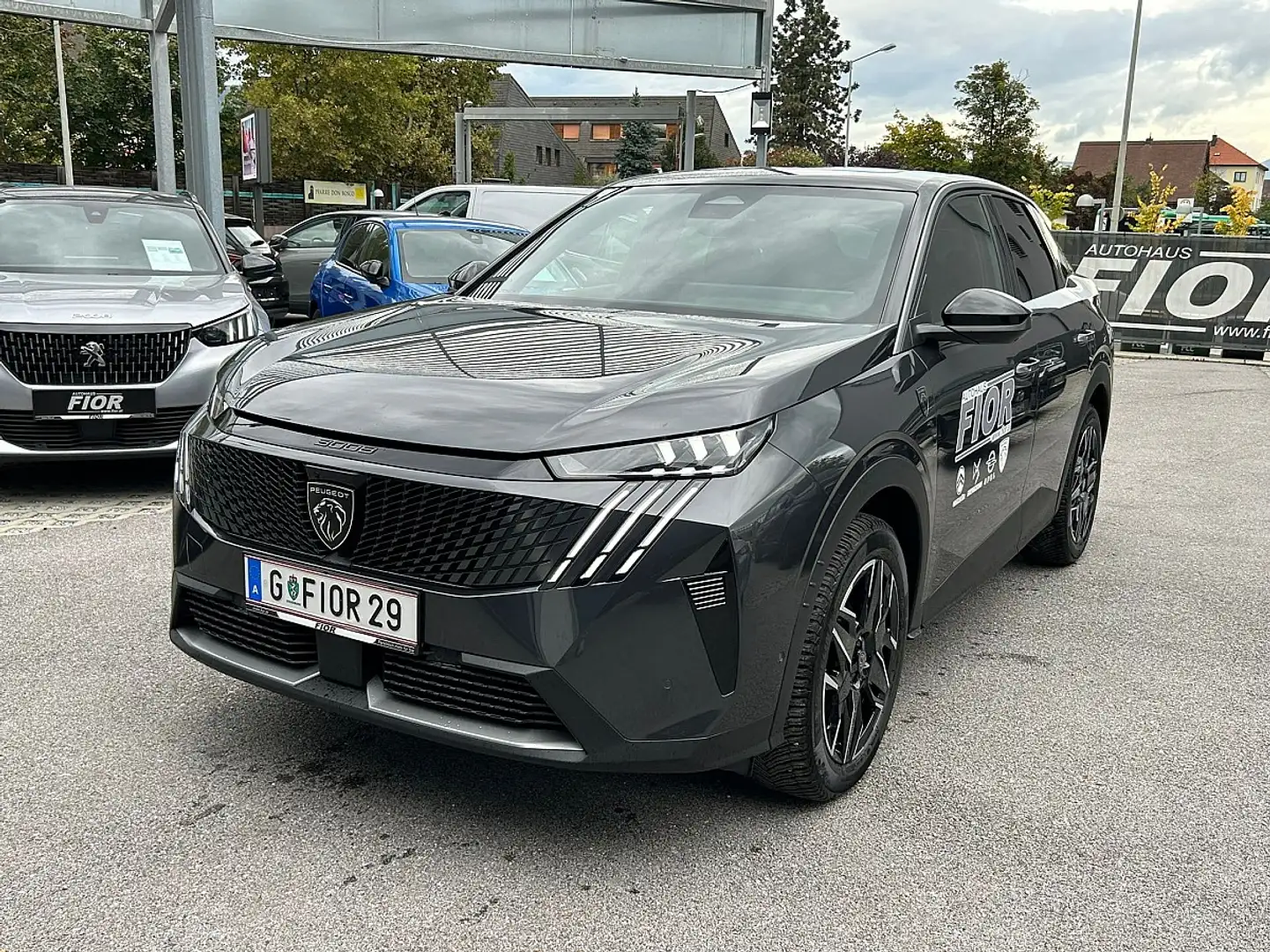 Peugeot 3008 Hybrid 145 e-DCS6 GT Grau - 1