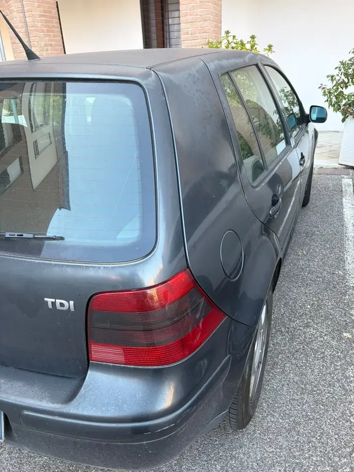Volkswagen Golf 5p 1.9 tdi Highline 110cv, foto 7