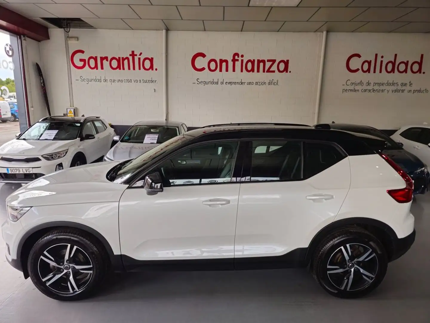 Volvo XC40 D3 R-Design Wit - 2