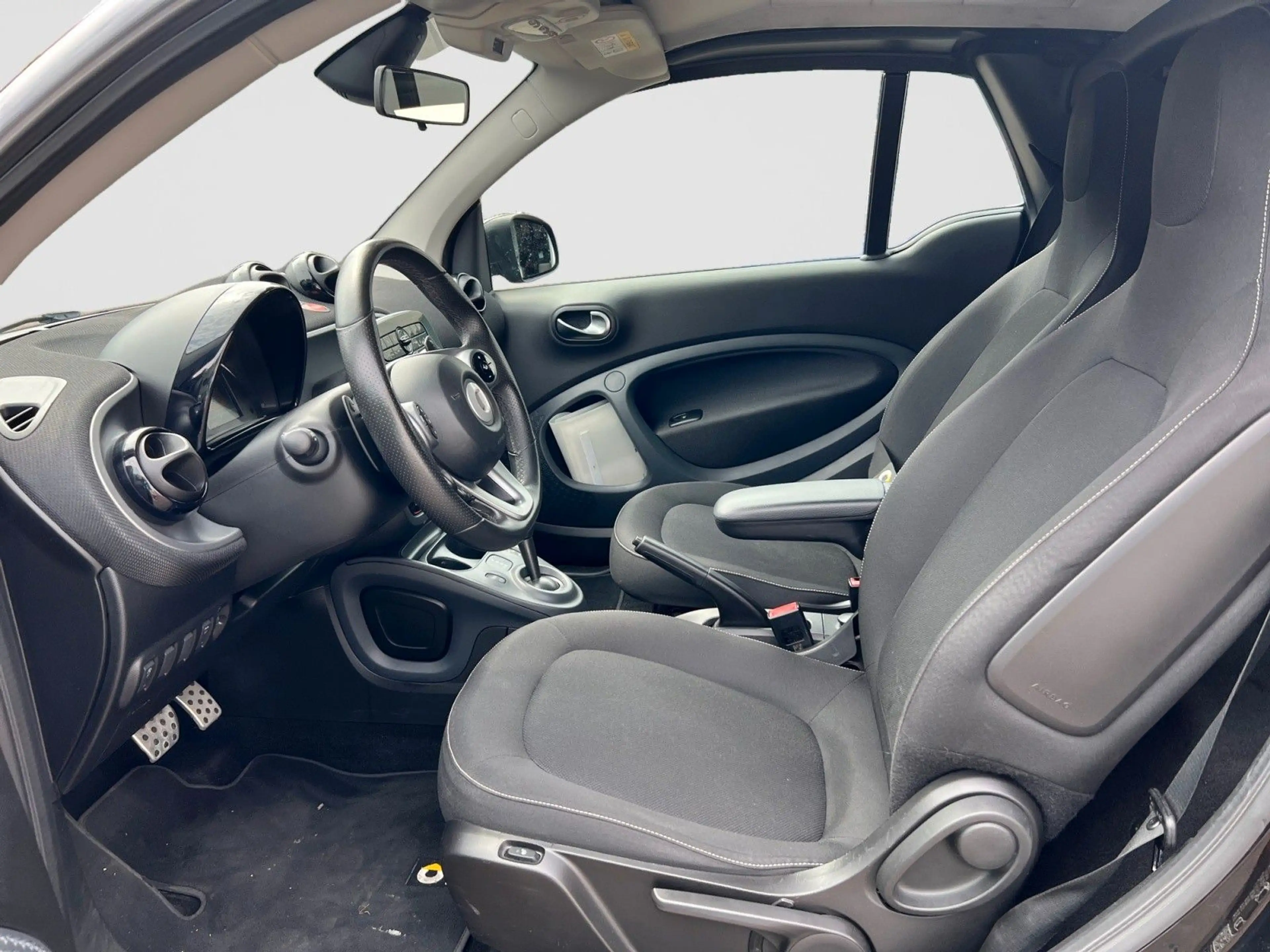 smart forTwo cabrio passion DCT PDC SHZ SPORT BT — photo 10