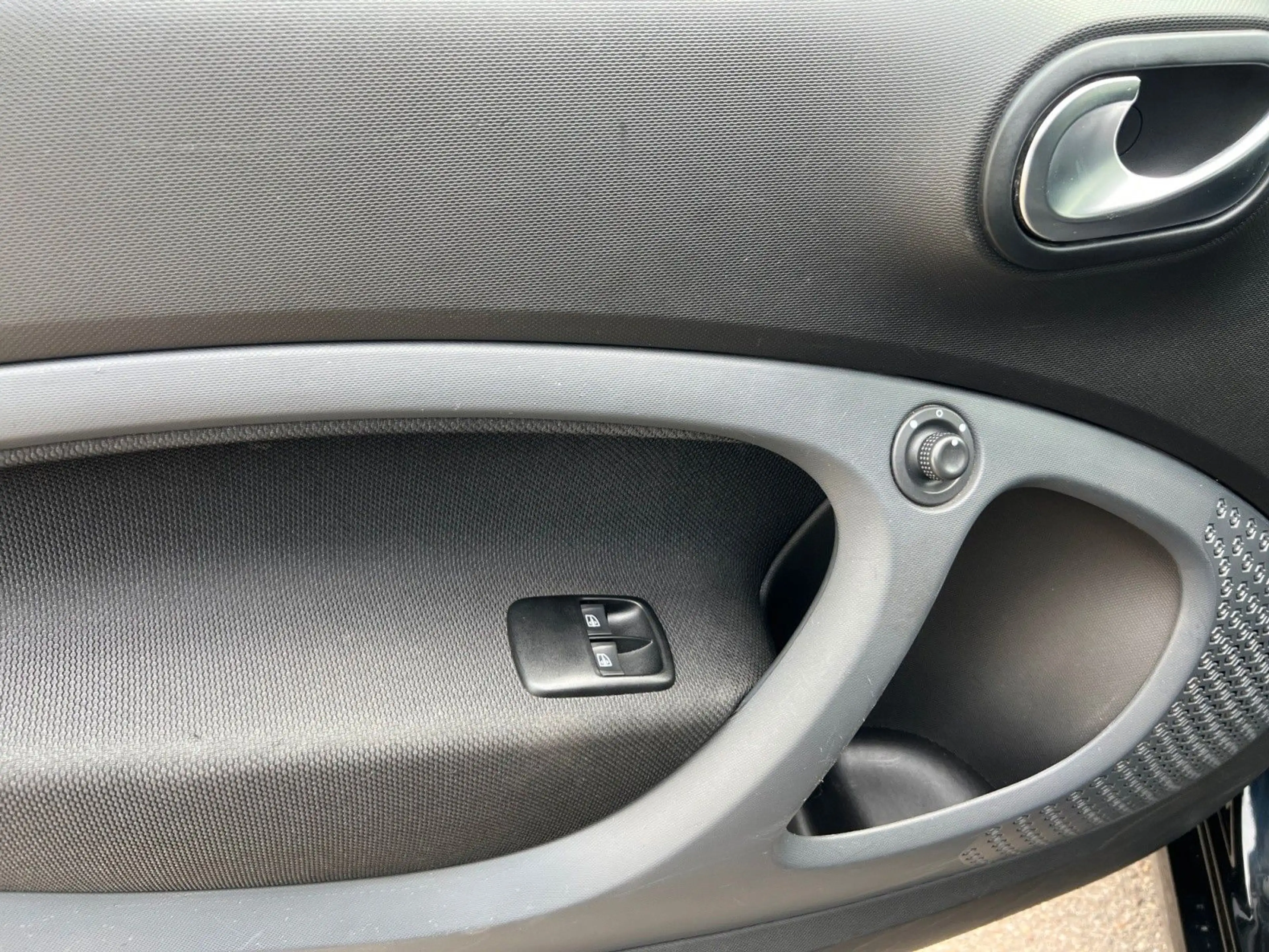 smart forTwo cabrio passion DCT PDC SHZ SPORT BT — photo 11