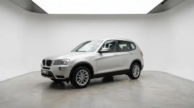 BMW X3 * dA xDrive20* TVAC*  XENON* AUTO* NAVI* SIEGES CHAUFFANTS*