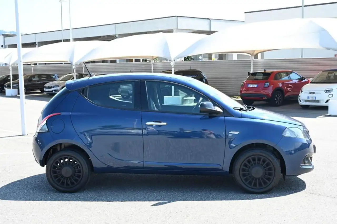 Lancia Ypsilon 2022