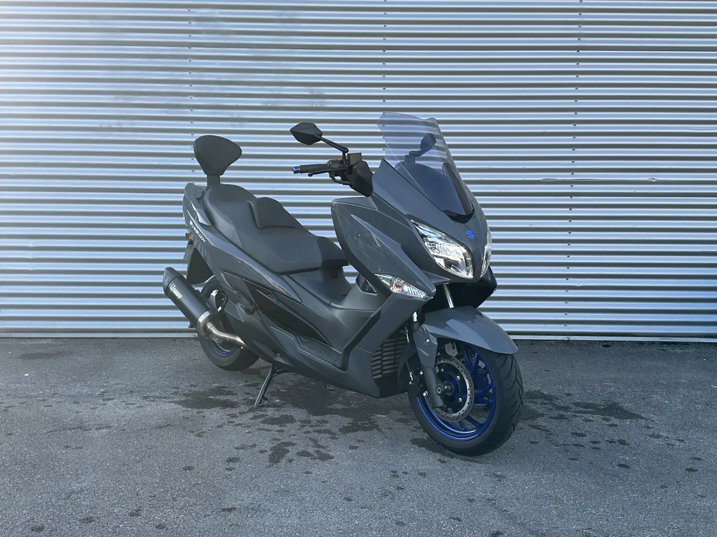 Suzuki Burgman 400 Grau - 2