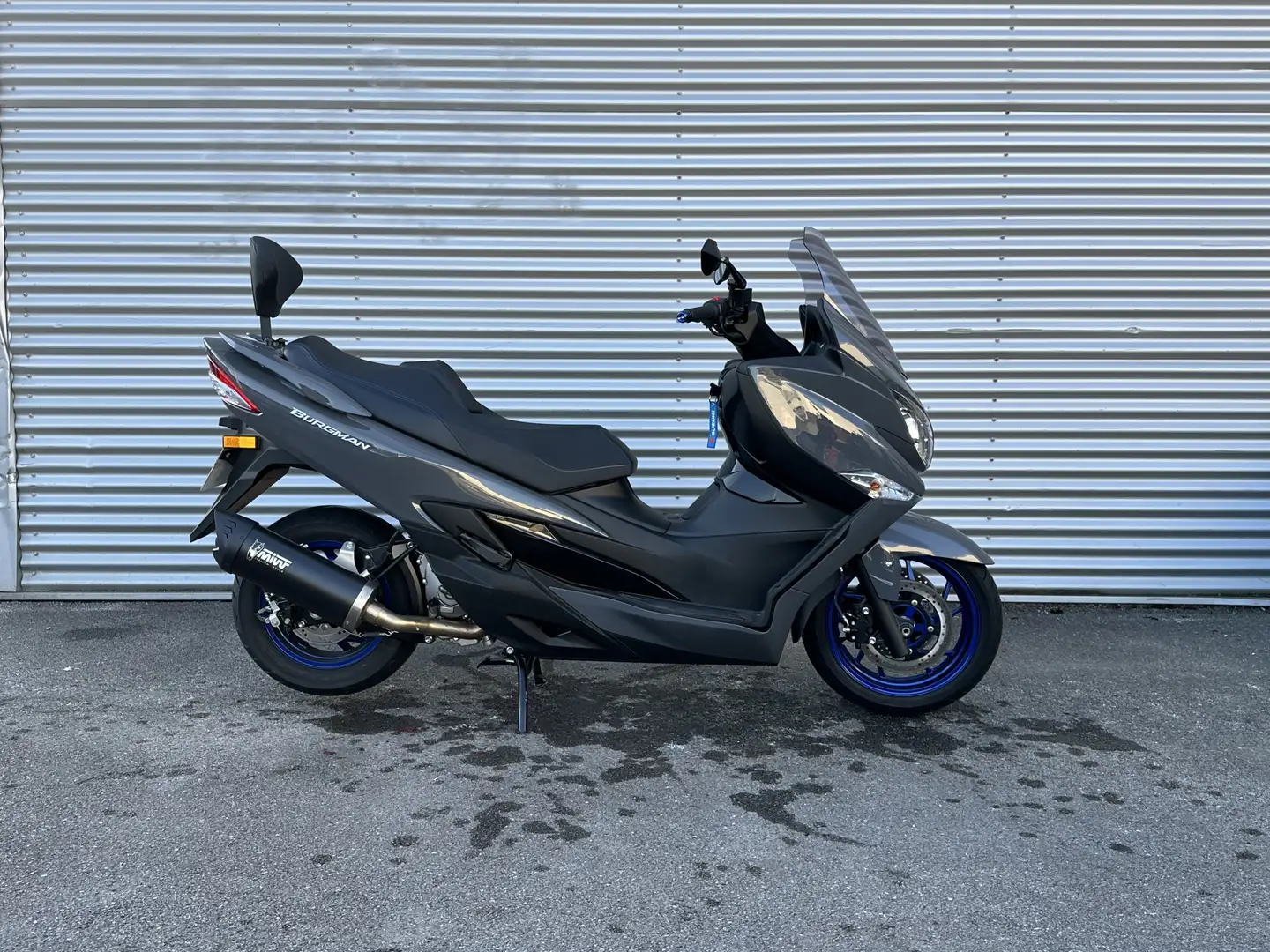 Suzuki Burgman 400 Grau - 1