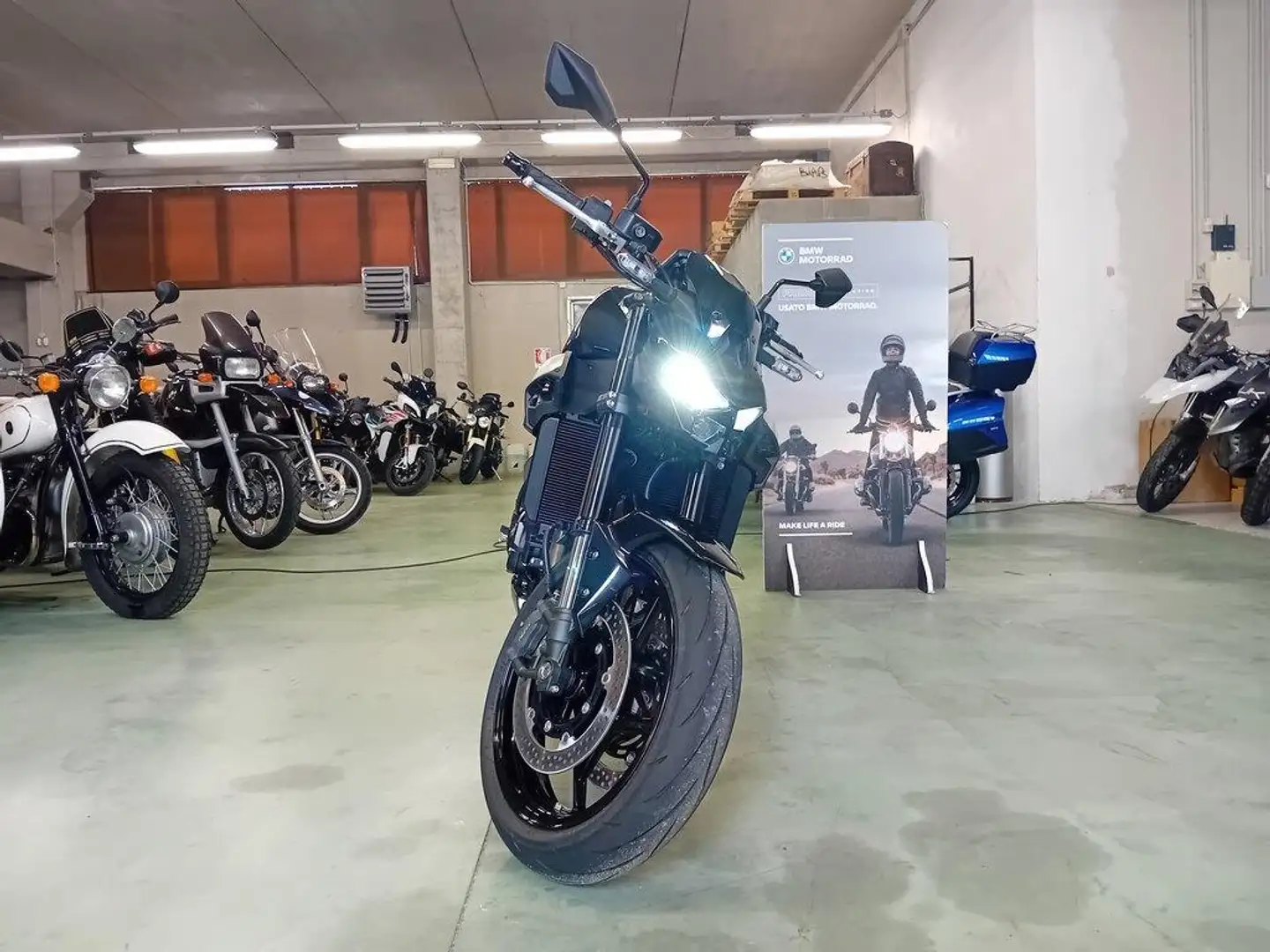 Kawasaki Z 900 my25 Nero - 2