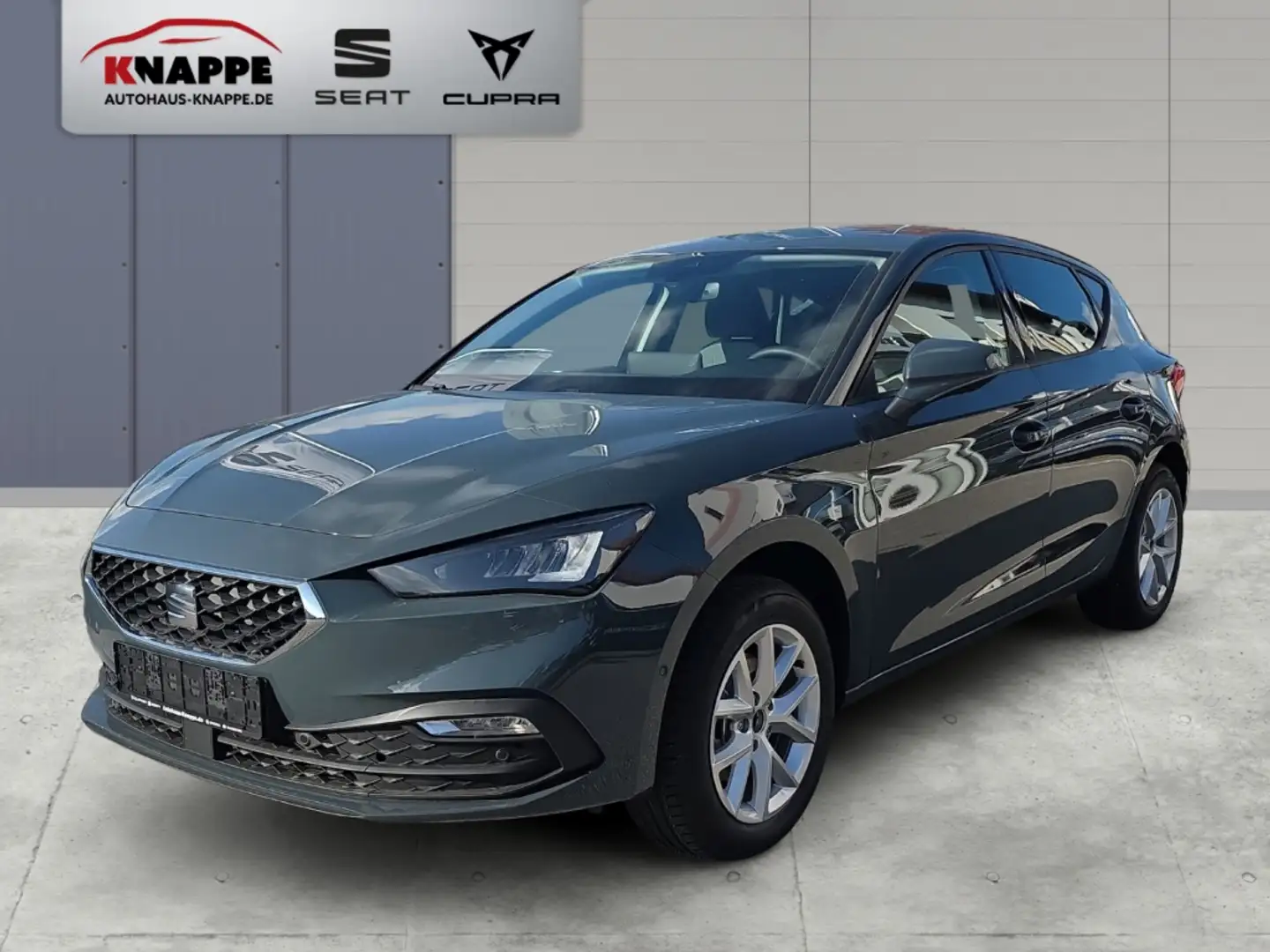 SEAT Leon Road Edition 1.5 eTSI DSG Navi Kamera Kessy ACC Si Blau - 1