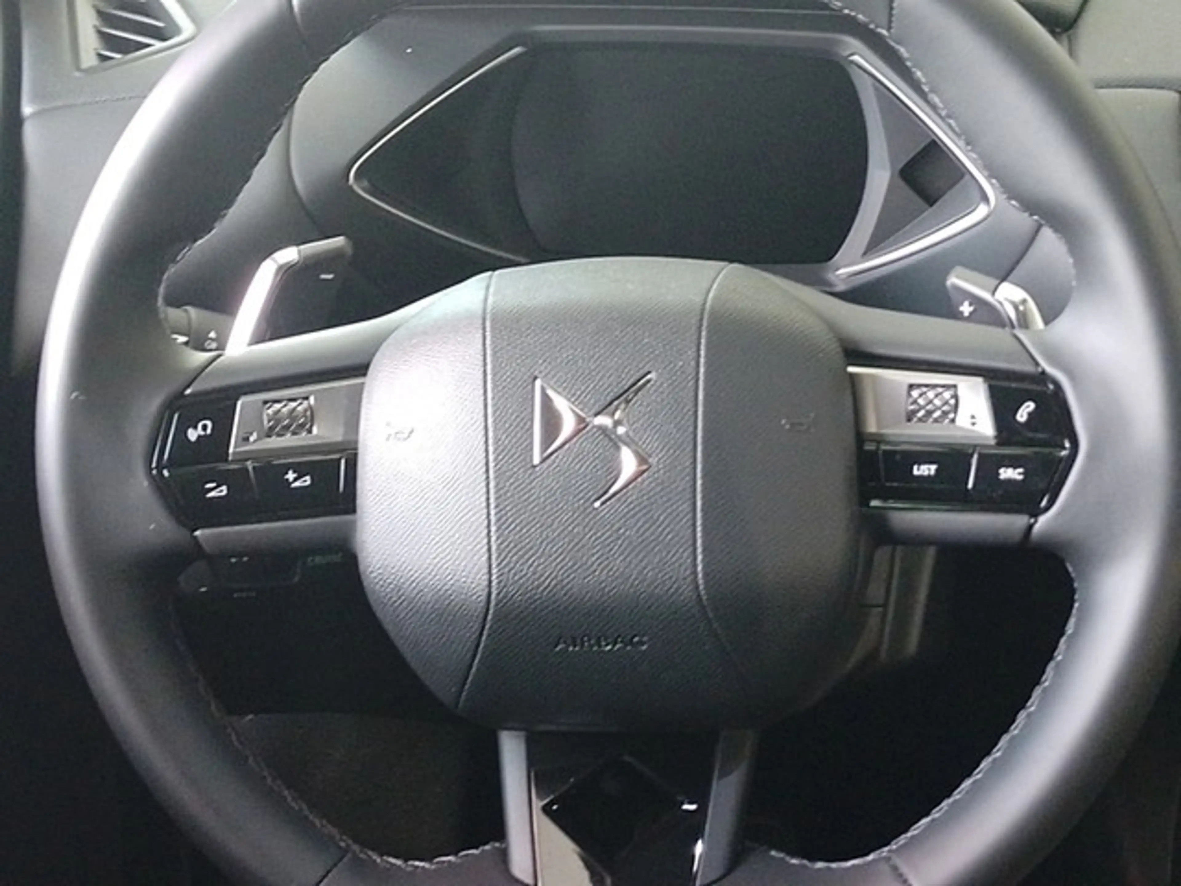 DS Automobiles DS 3 Crossback DS3 Crossback Bastille 130 EAT8 Navi Kamera PDC — photo 12