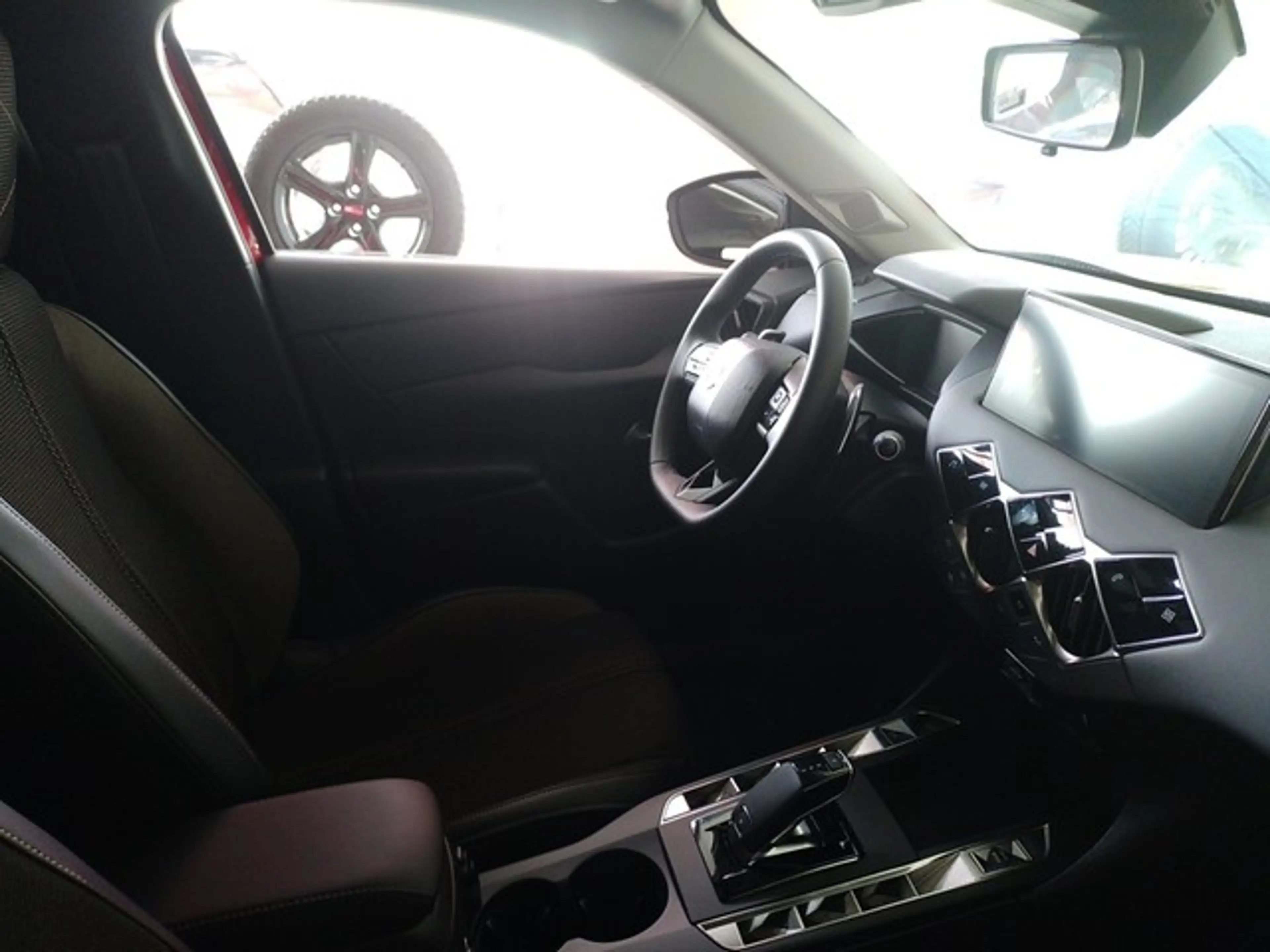 DS Automobiles DS 3 Crossback DS3 Crossback Bastille 130 EAT8 Navi Kamera PDC — photo 8