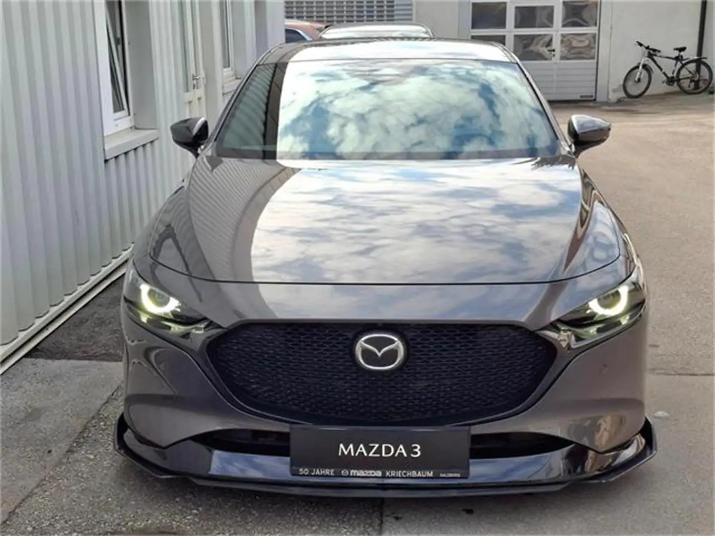 Mazda 3 e-Skyactiv-G150 Exclusive-Line Aut. Grau - 2
