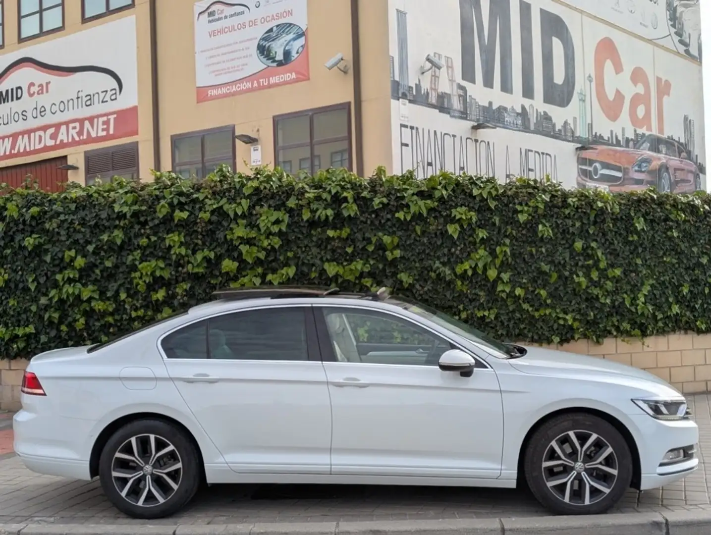 Volkswagen Passat 2.0TDI Advance DSG6 110kW Blanco - 2