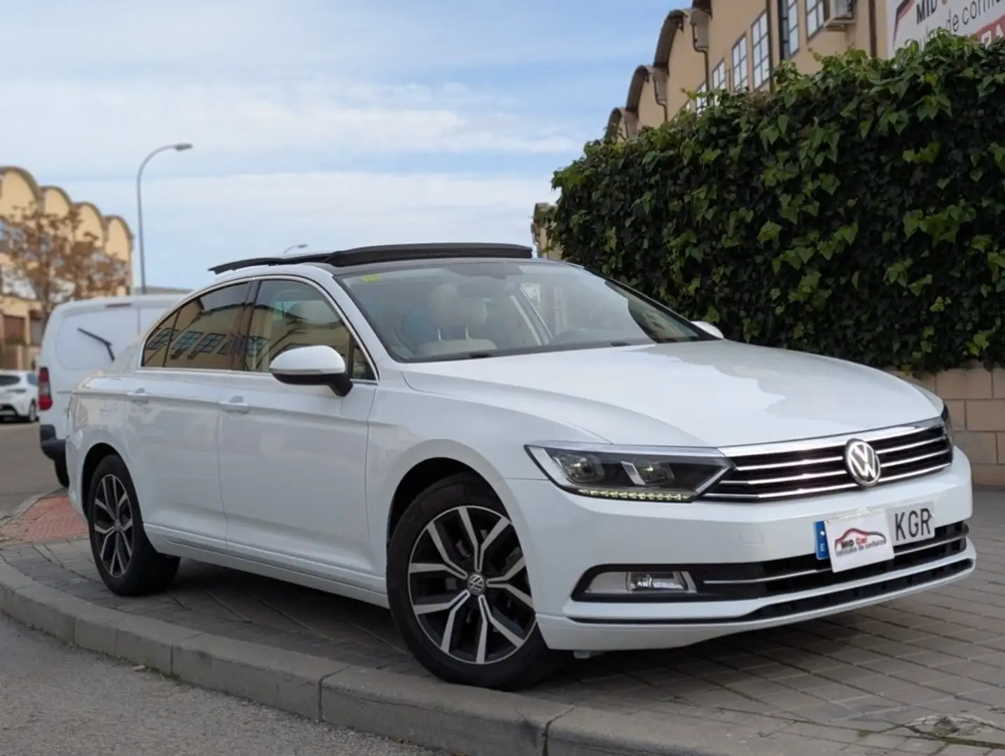 Volkswagen Passat 2.0TDI Advance DSG6 110kW Blanco - 1