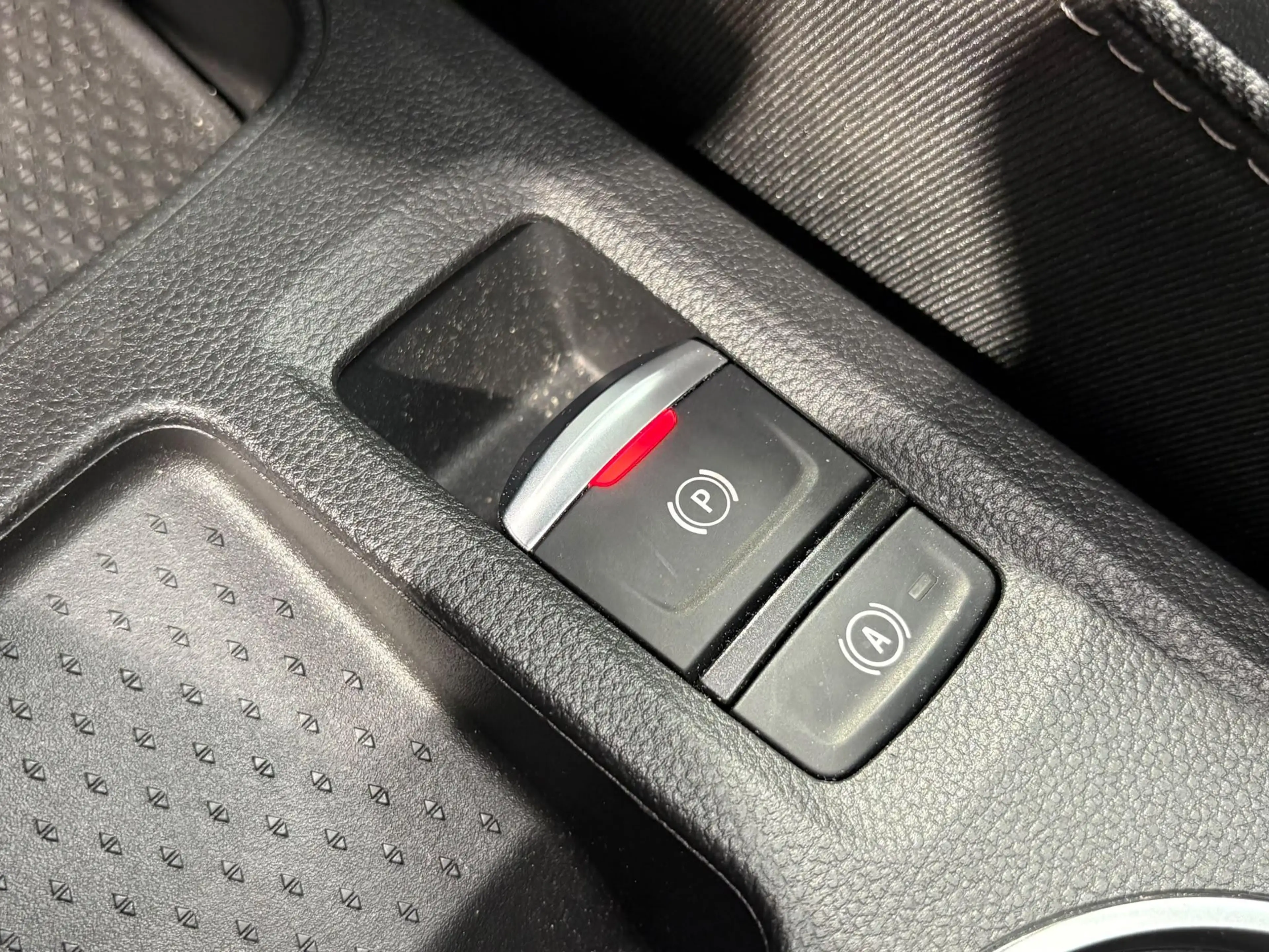 Renault Captur 1.6 E-Tech full hybrid 145 esprit Alpine | Panoram — photo 32
