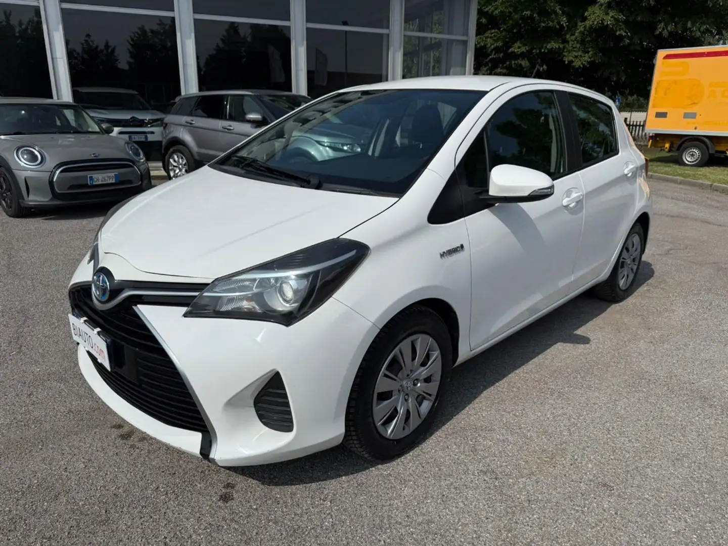 Toyota Yaris 1.5 Hybrid 5 porte Active NEOPATENTATI Blanco - 2