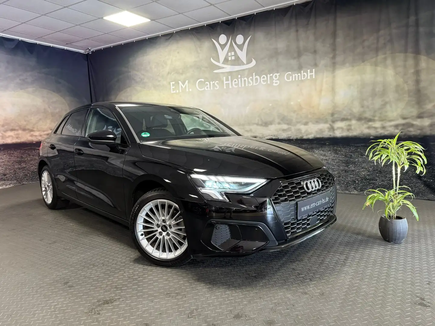 Audi A3 Sportback 35 TFSI advance Leder Digital 1.Hand Schwarz - 1