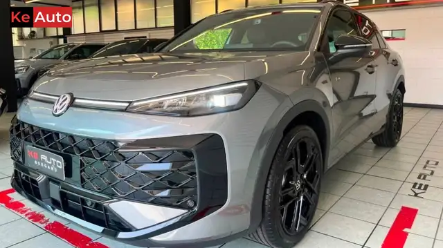 Volkswagen T-Roc Nuovo T-Roc 1.5 etsi R-Line 150cv dsg
