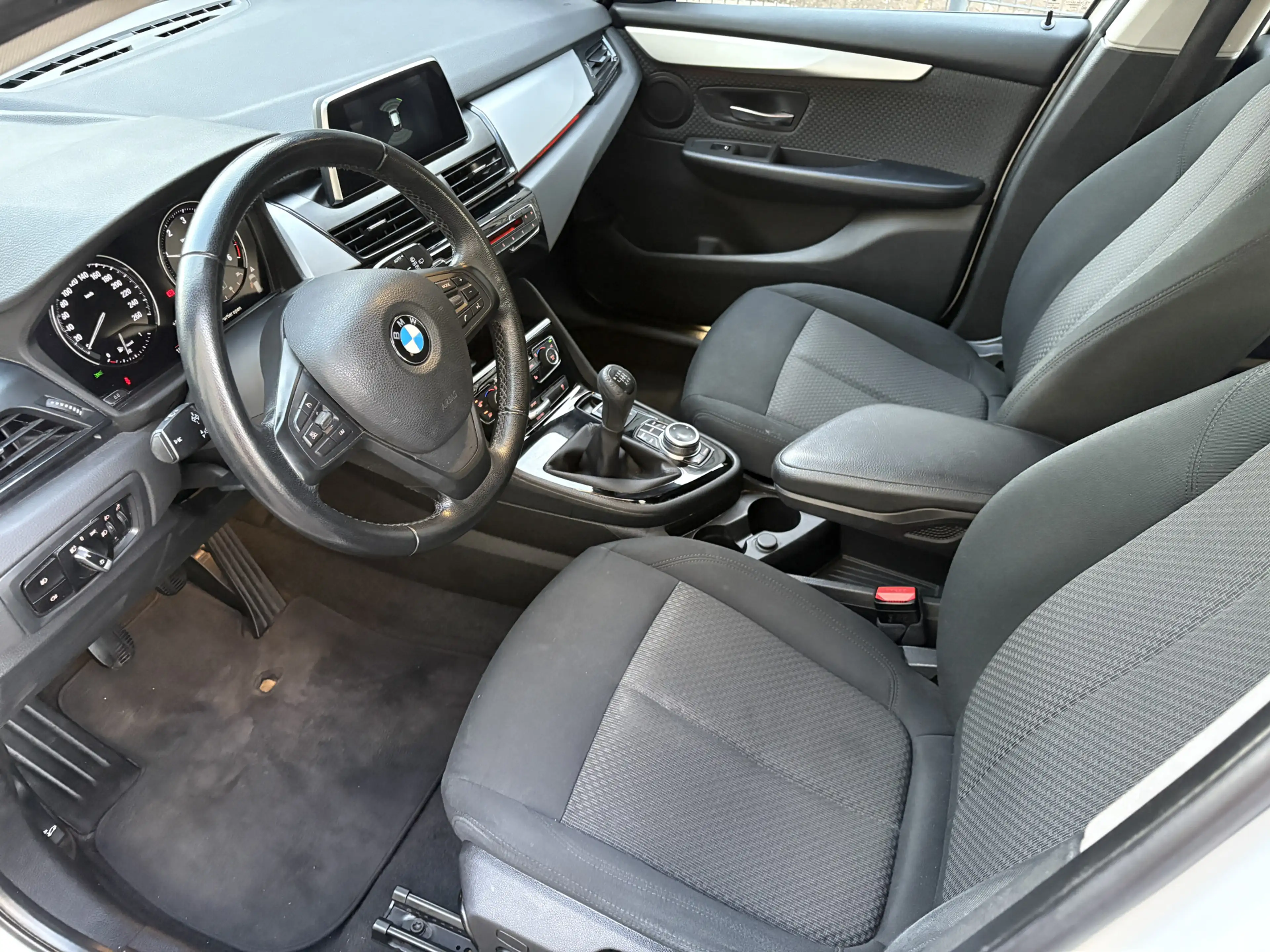 BMW 216 2-serie Active Tourer 216d Executive / NAVI / AIRC — photo 5