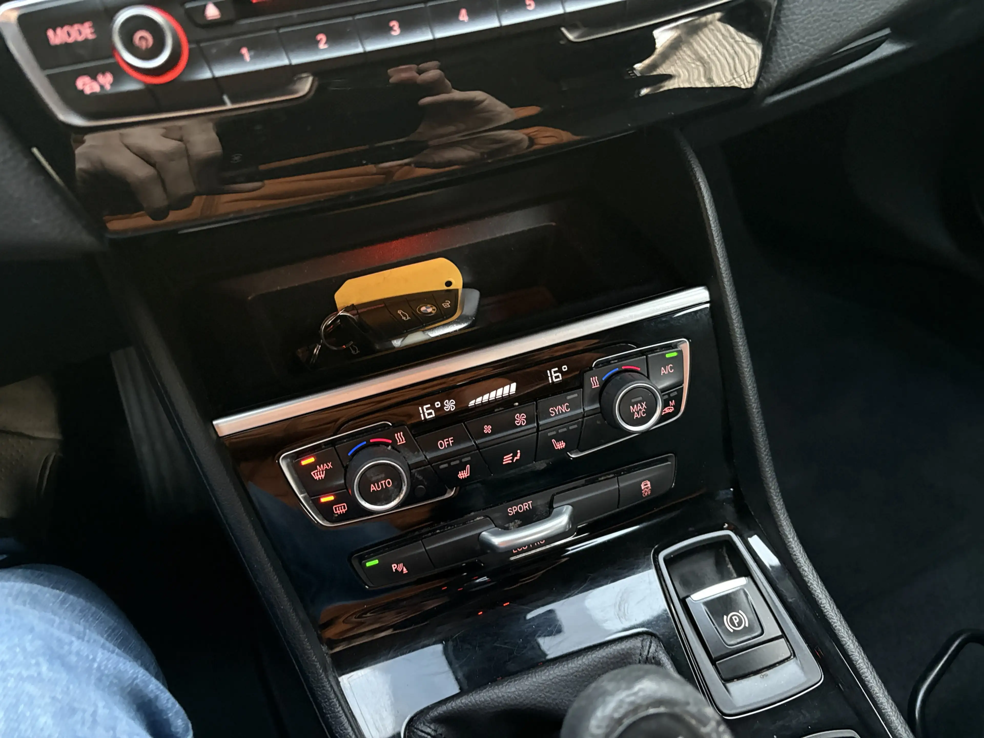 BMW 216 2-serie Active Tourer 216d Executive / NAVI / AIRC — photo 10