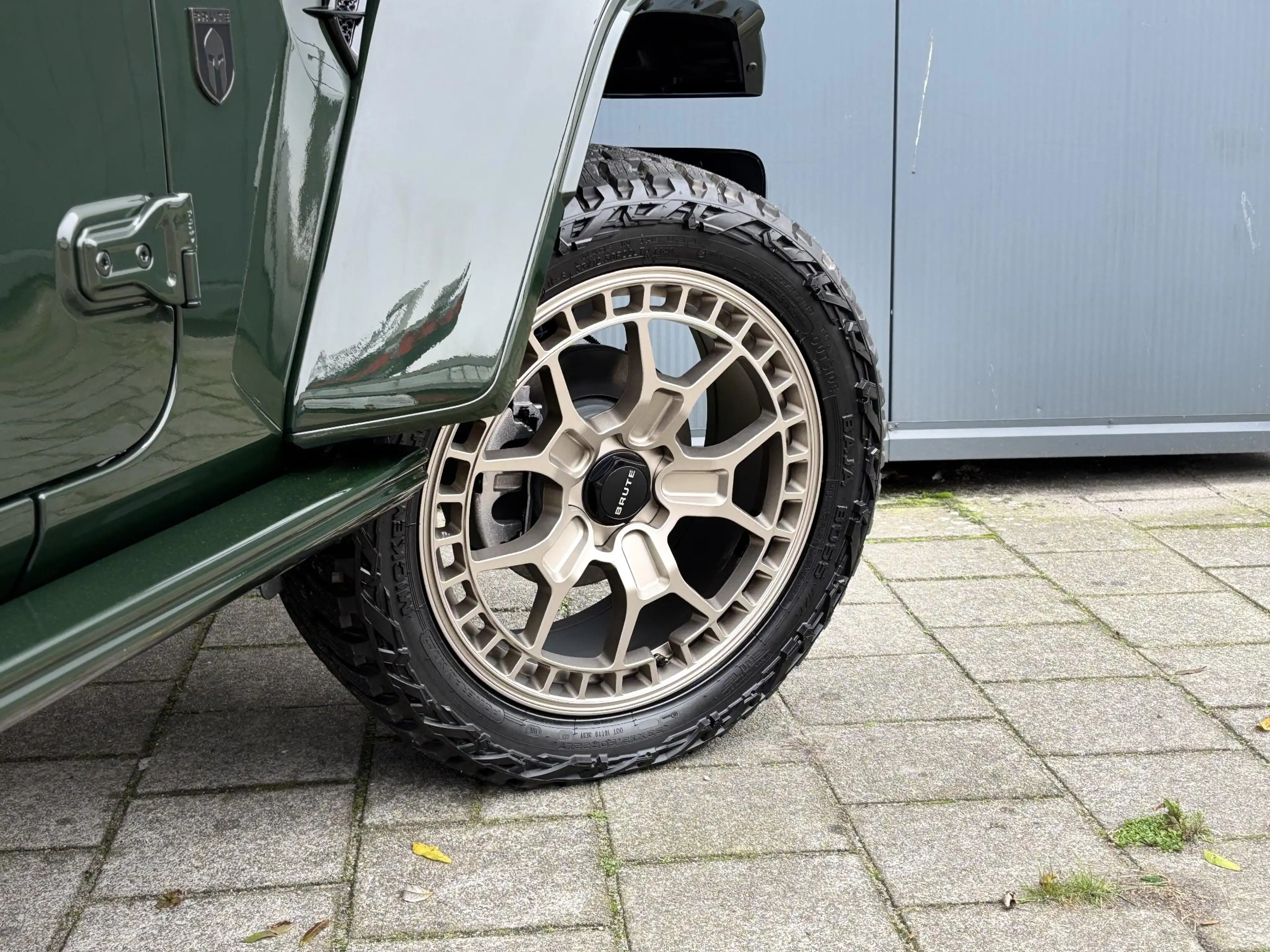 Jeep Wrangler Unlimited Brute 4xe 380 Sahara | BRUTE Active Susp — photo 10