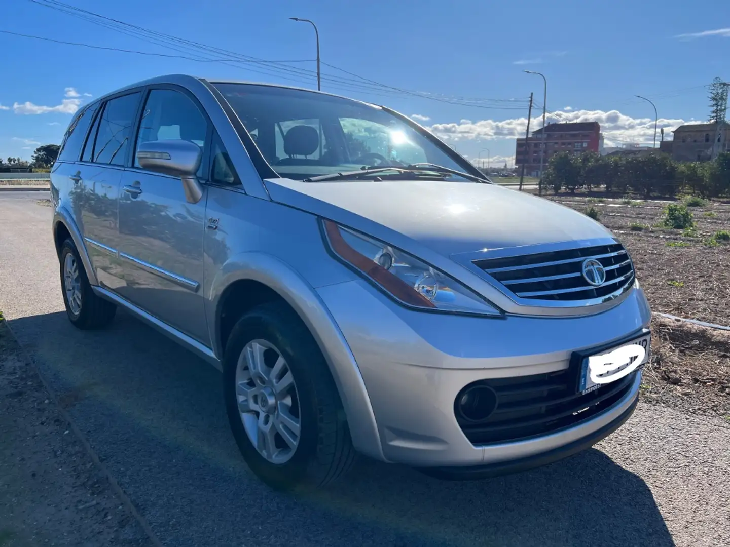 Tata Aria 2.2D 4x4 Silber - 2