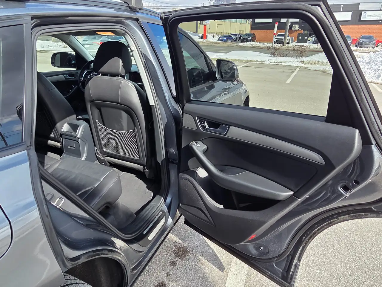 Audi Q5 снимка Audi Q5