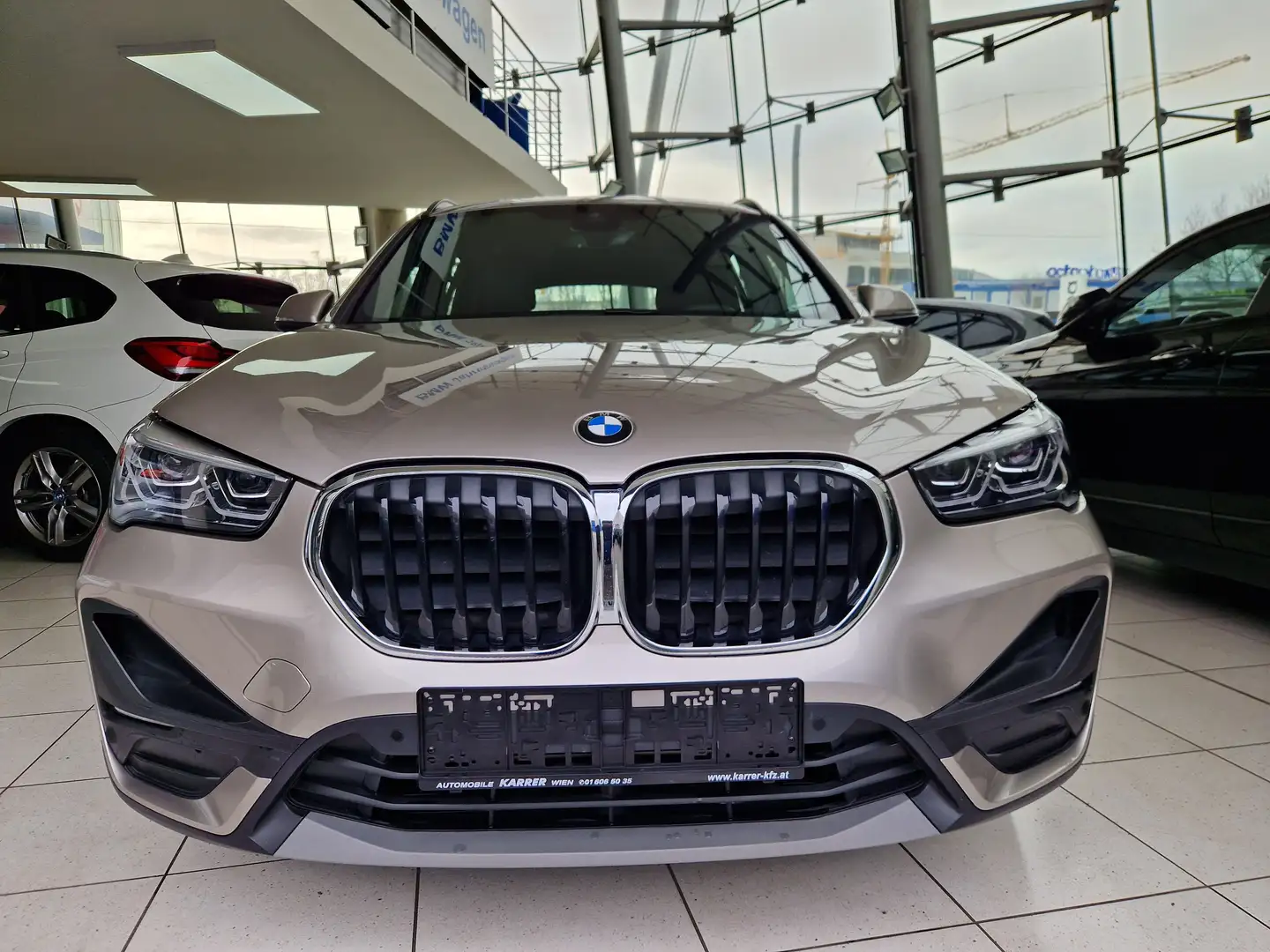 BMW X1 25e Hybrid Allrad Aut. Komfortzugang/LED/Navi Argent - 2