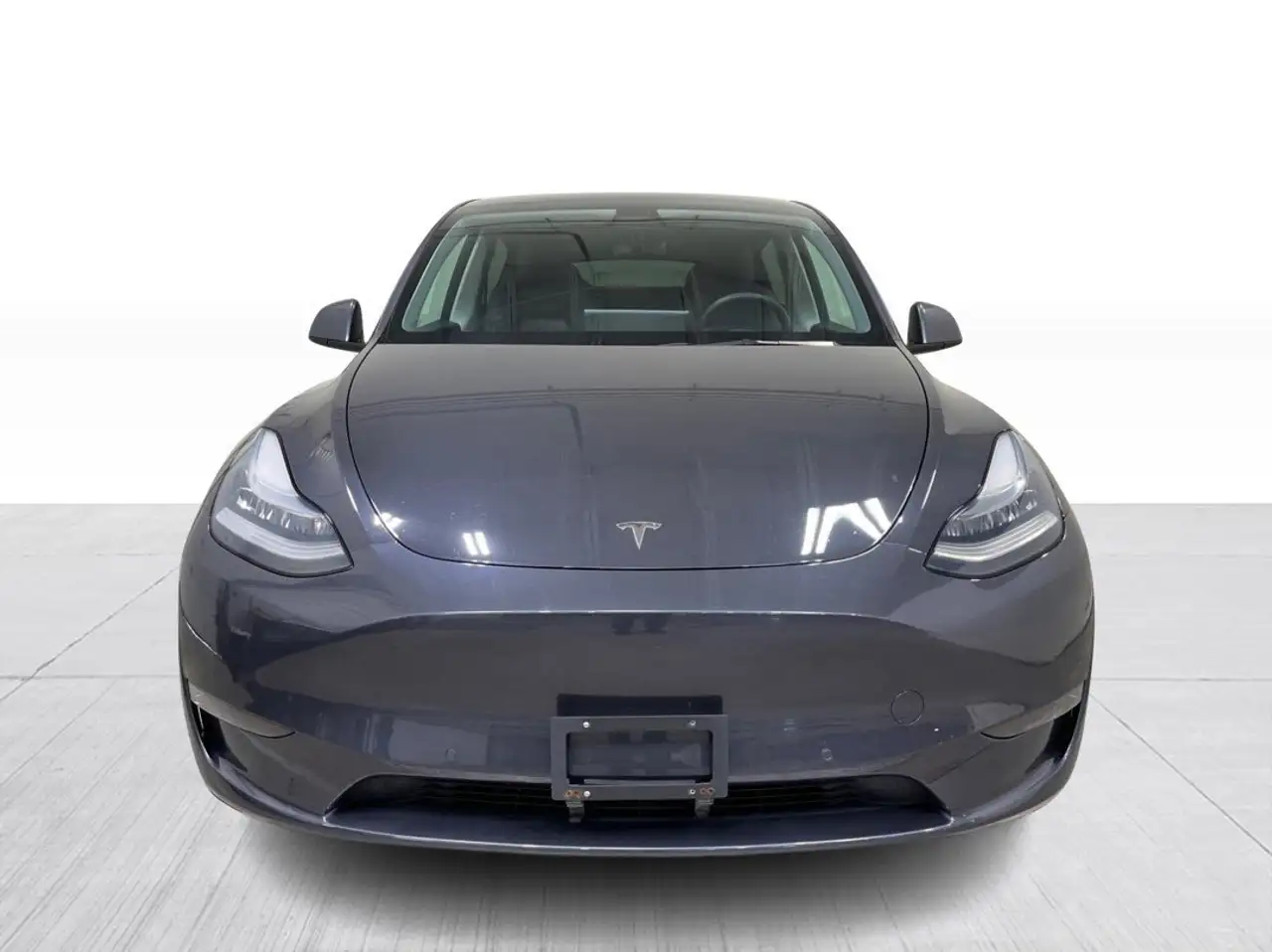 Tesla Model Y снимка Tesla Model Y