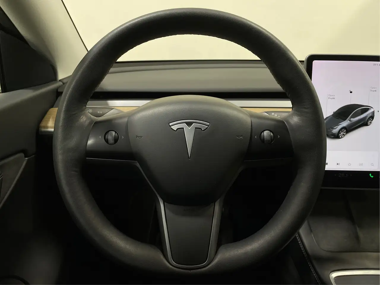 Tesla Model Y снимка Tesla Model Y