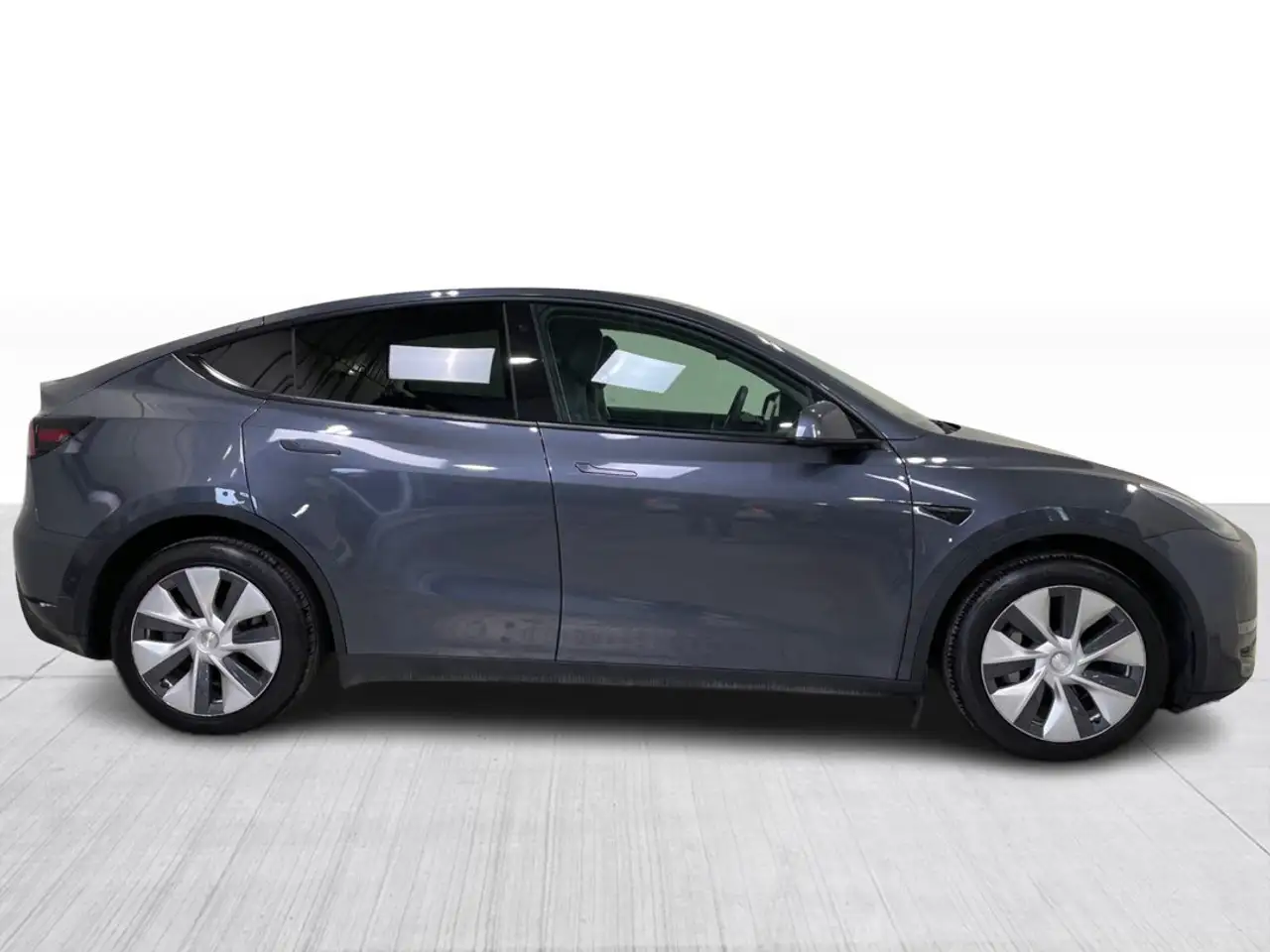 Tesla Model Y снимка Tesla Model Y