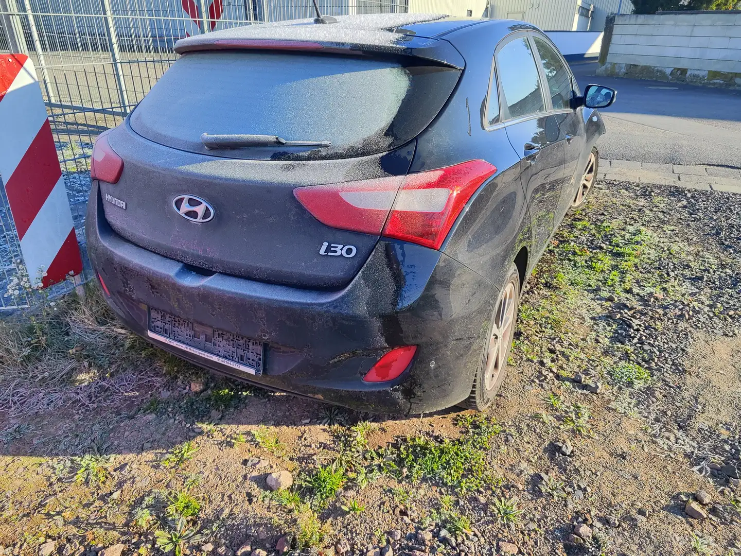 Hyundai i30 blue Trend 1.6 Diesel EURO6 Zwart - 1