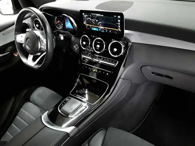 Mercedes-Benz GLC view 9