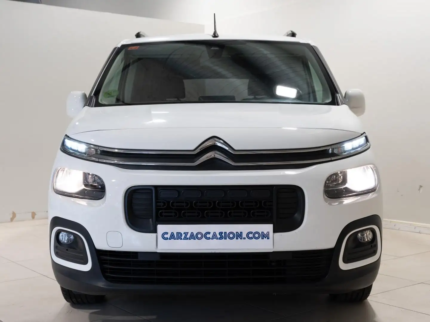 Citroen Berlingo Combi BlueHDi S&S Talla M Shine 130 Blanco - 2