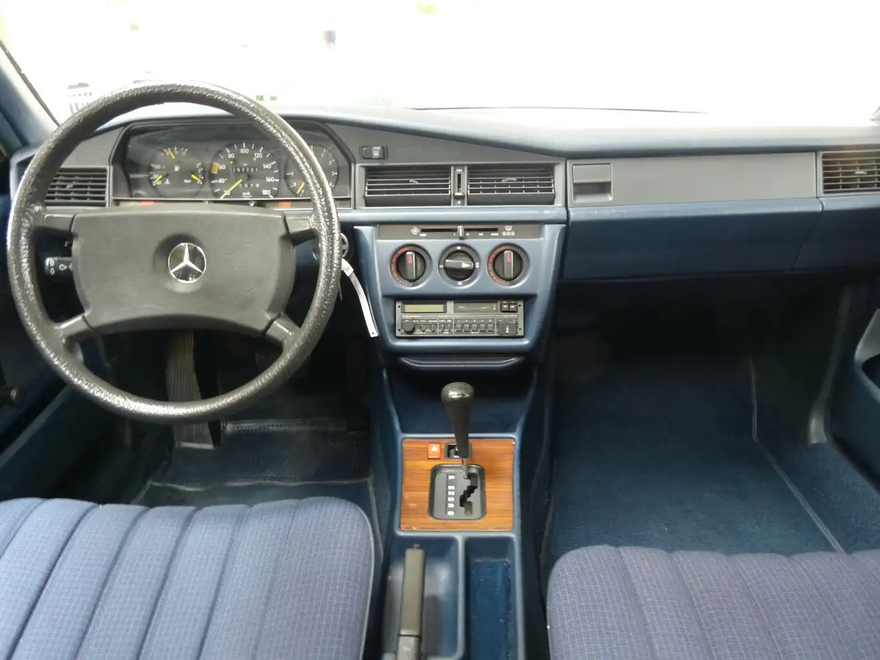 Mercedes-Benz 190 D 2.0 [1. Hand/Automatik/Oldtimer], foto 11