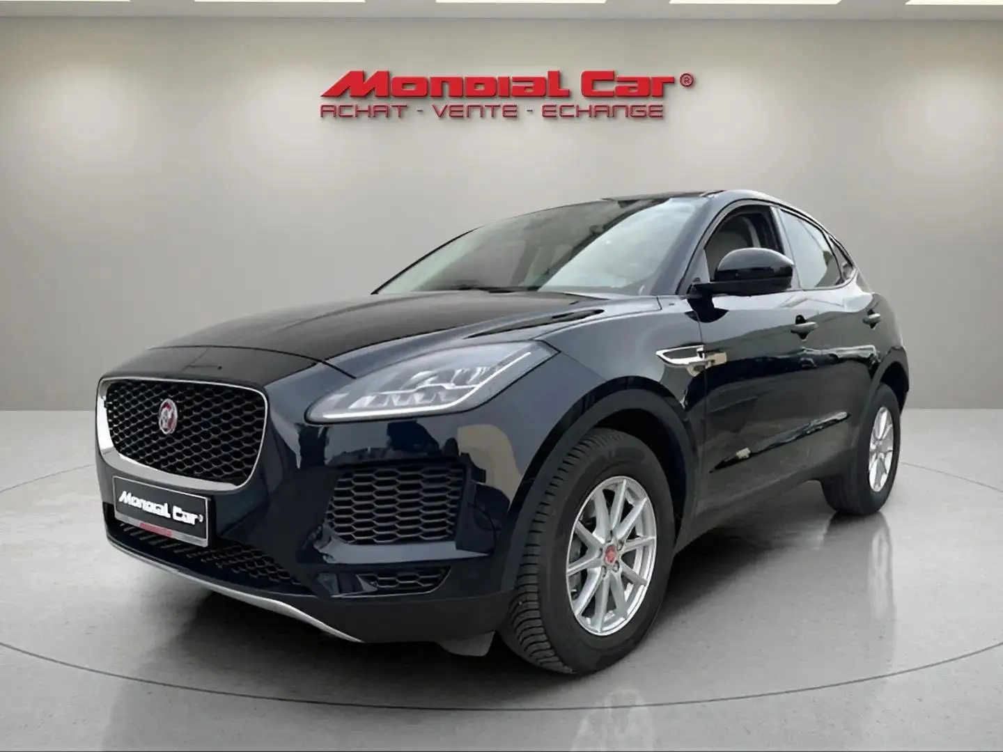Jaguar E-Pace E-Pace 2.0 D AWD * Sièges chauffants * Clim * Noir - 1