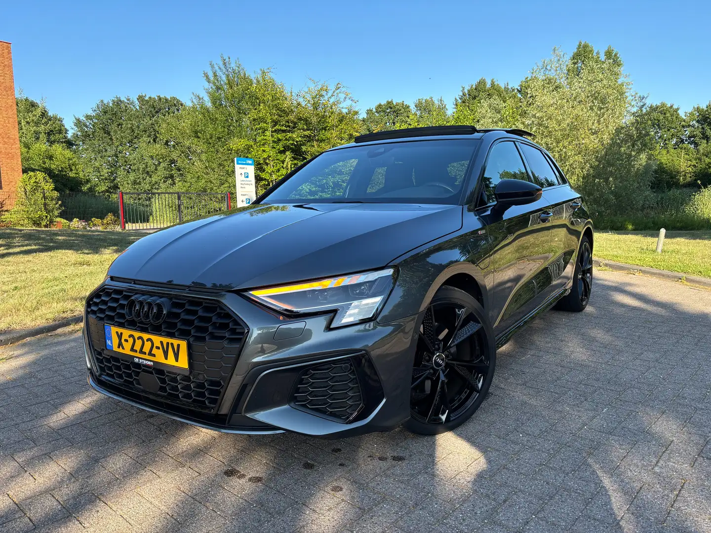 Audi A3 Sportback S-Line RS-Stoelen B&O PANO MATRIX GARANT Grijs - 1