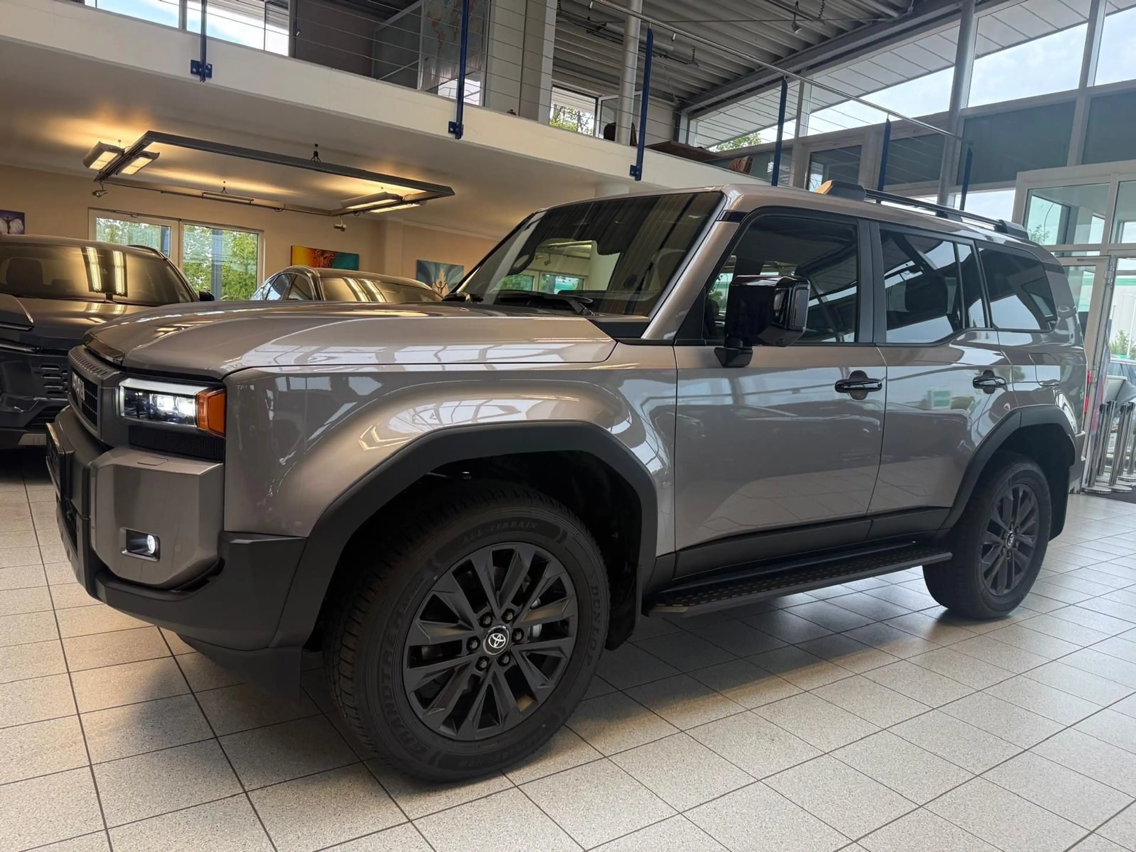 Toyota Land Cruiser 250 - LOUNGE-MILD HYBRID-PANORAMA-HEAD UP — photo 3