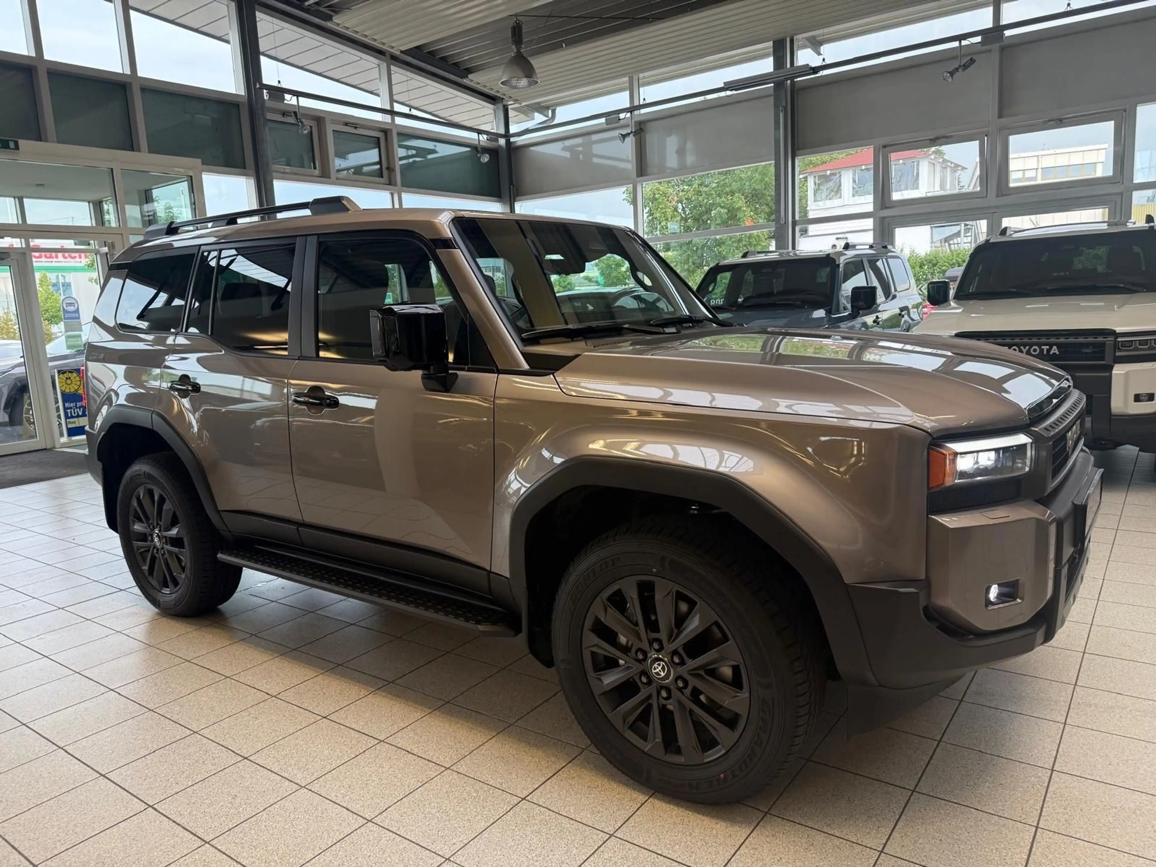Toyota Land Cruiser 250 - LOUNGE-MILD HYBRID-PANORAMA-HEAD UP — photo 14