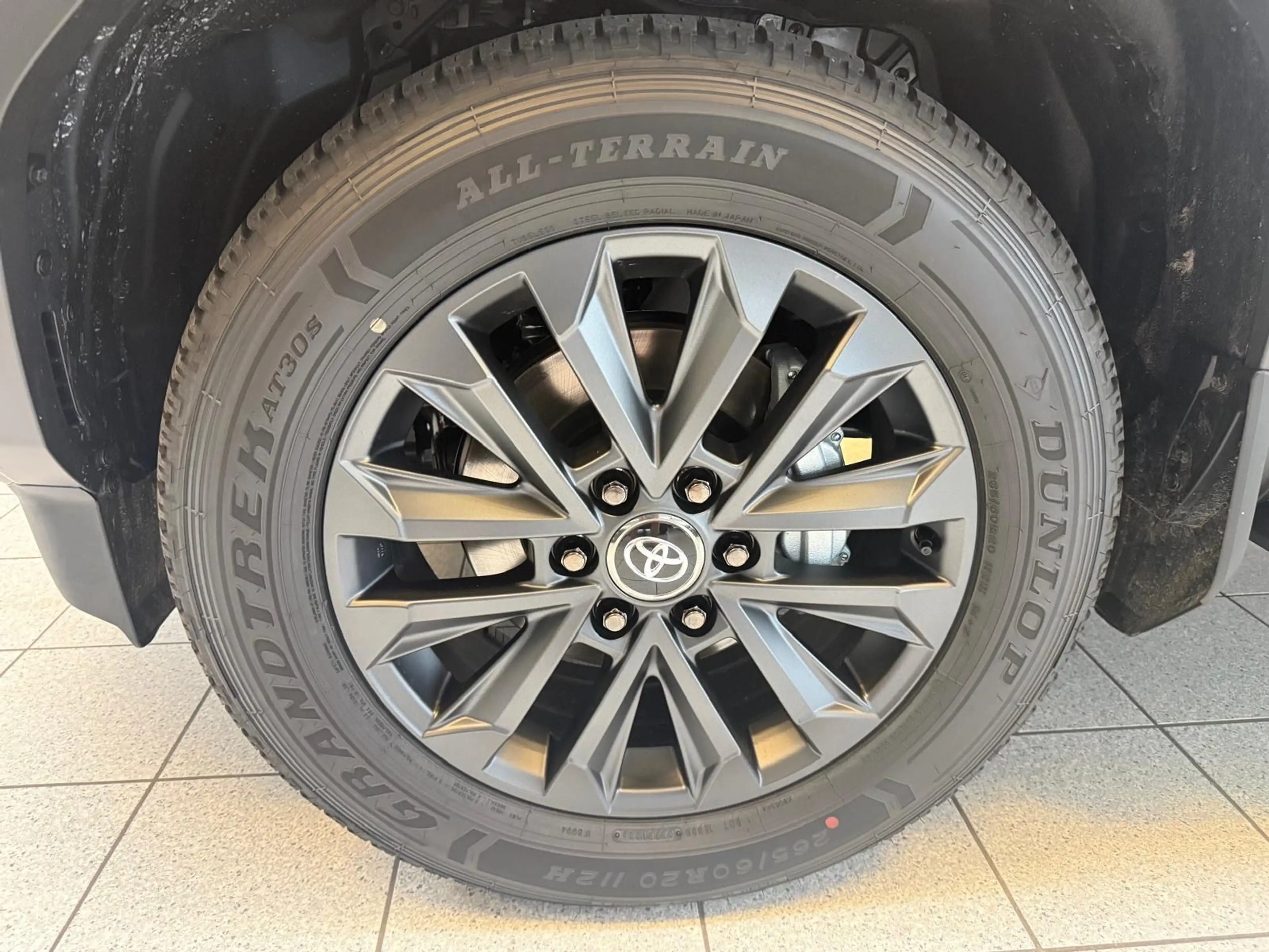 Toyota Land Cruiser 250 - LOUNGE-MILD HYBRID-PANORAMA-HEAD UP — photo 4