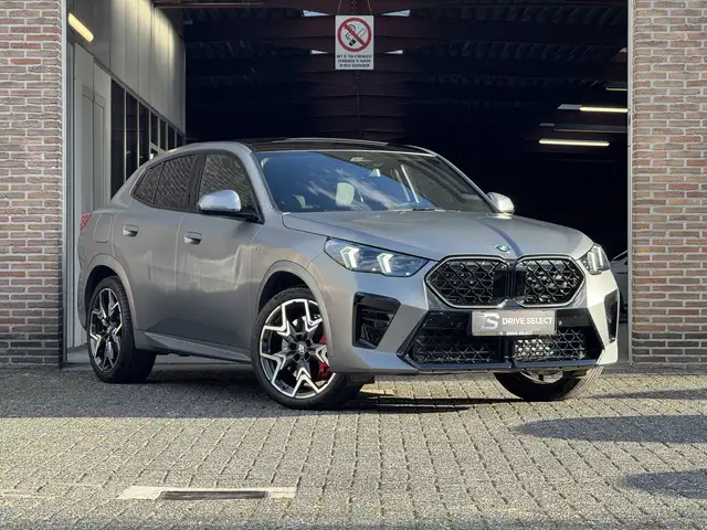 BMW X2 sDrive20i M-Sport | Pano | 360 | H/K | Individual