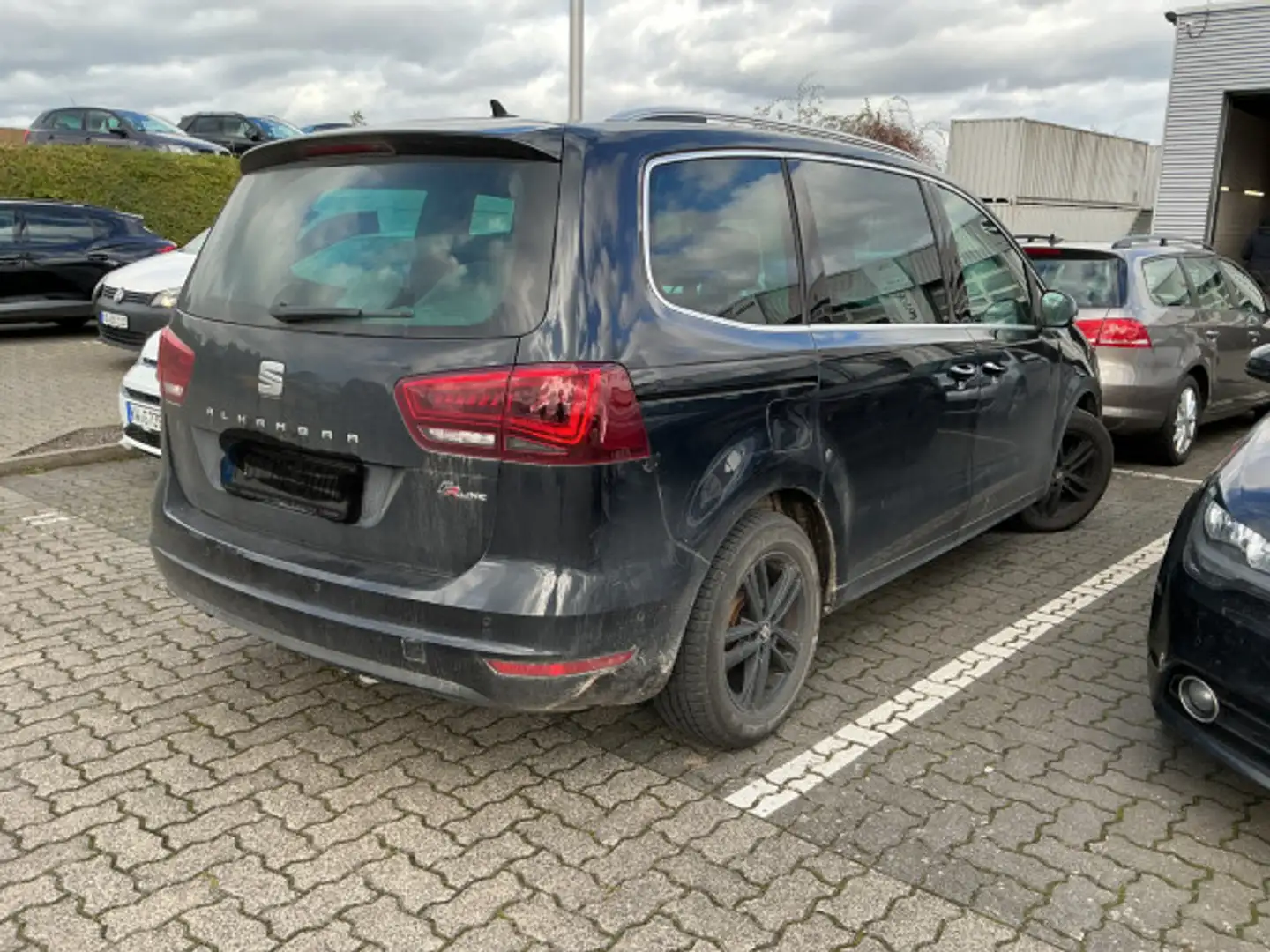SEAT Alhambra 2.0 TDI FR-Line*PDC*7-Sitzer*Kamera*GRA Negru - 2