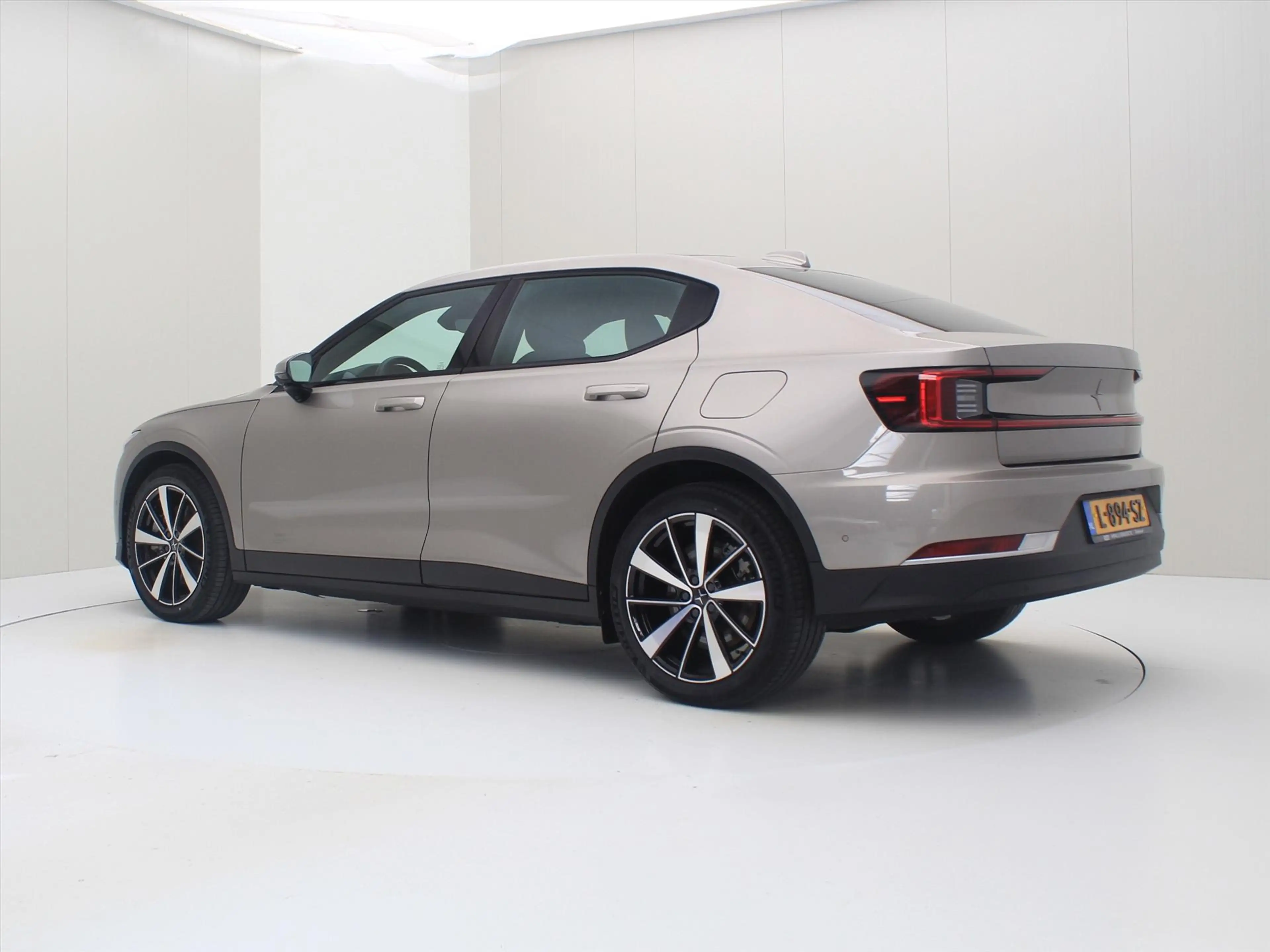 Polestar 2 Long Range Dual Motor 408PK 78kWh [ PILOT PLUS+19 — photo 4