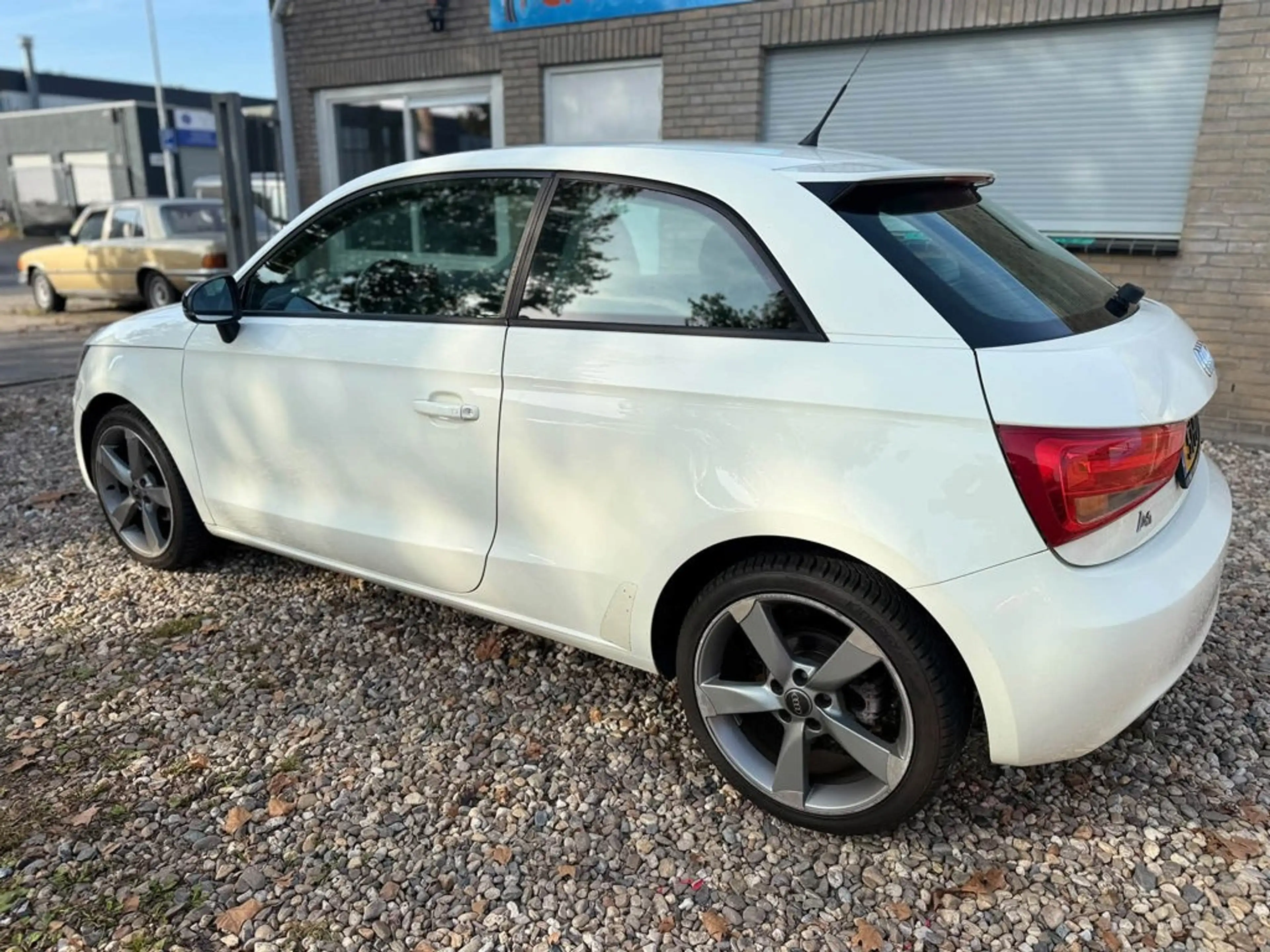 Audi A1 1.2 TFSI Attraction Pro Line Business Navi,Airco, — photo 4