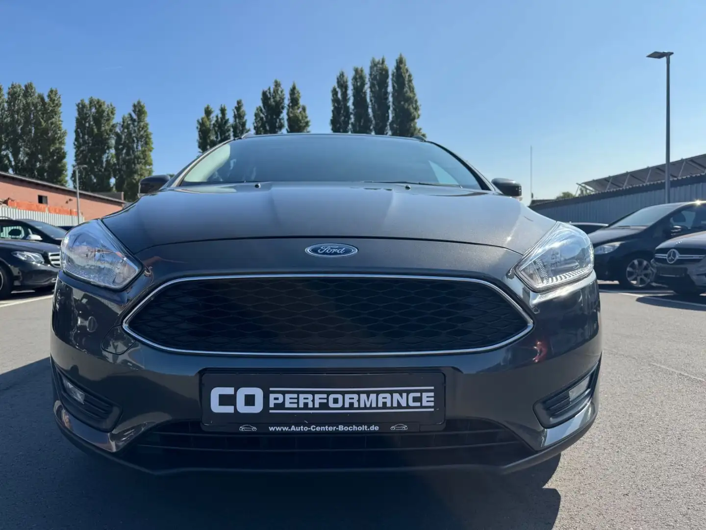 Ford Focus Turnier Business*NAVI*TEMP*SITZH*PDC Grigio - 2