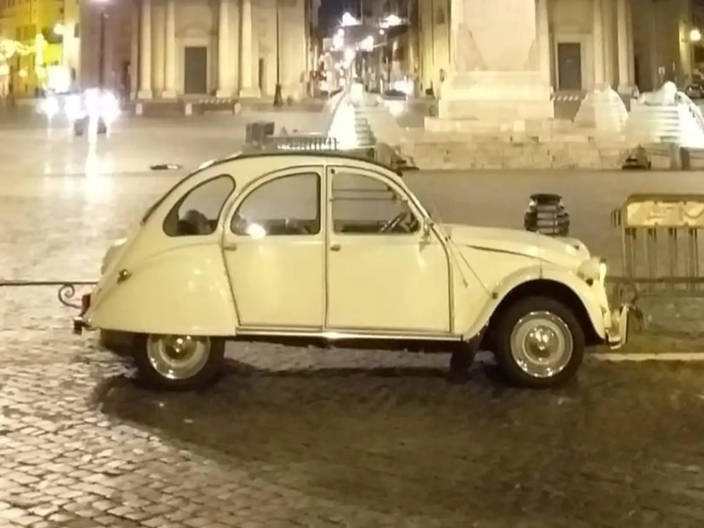 Citroen 2CV 2CV6 0.6 Dolly Bílá - 2